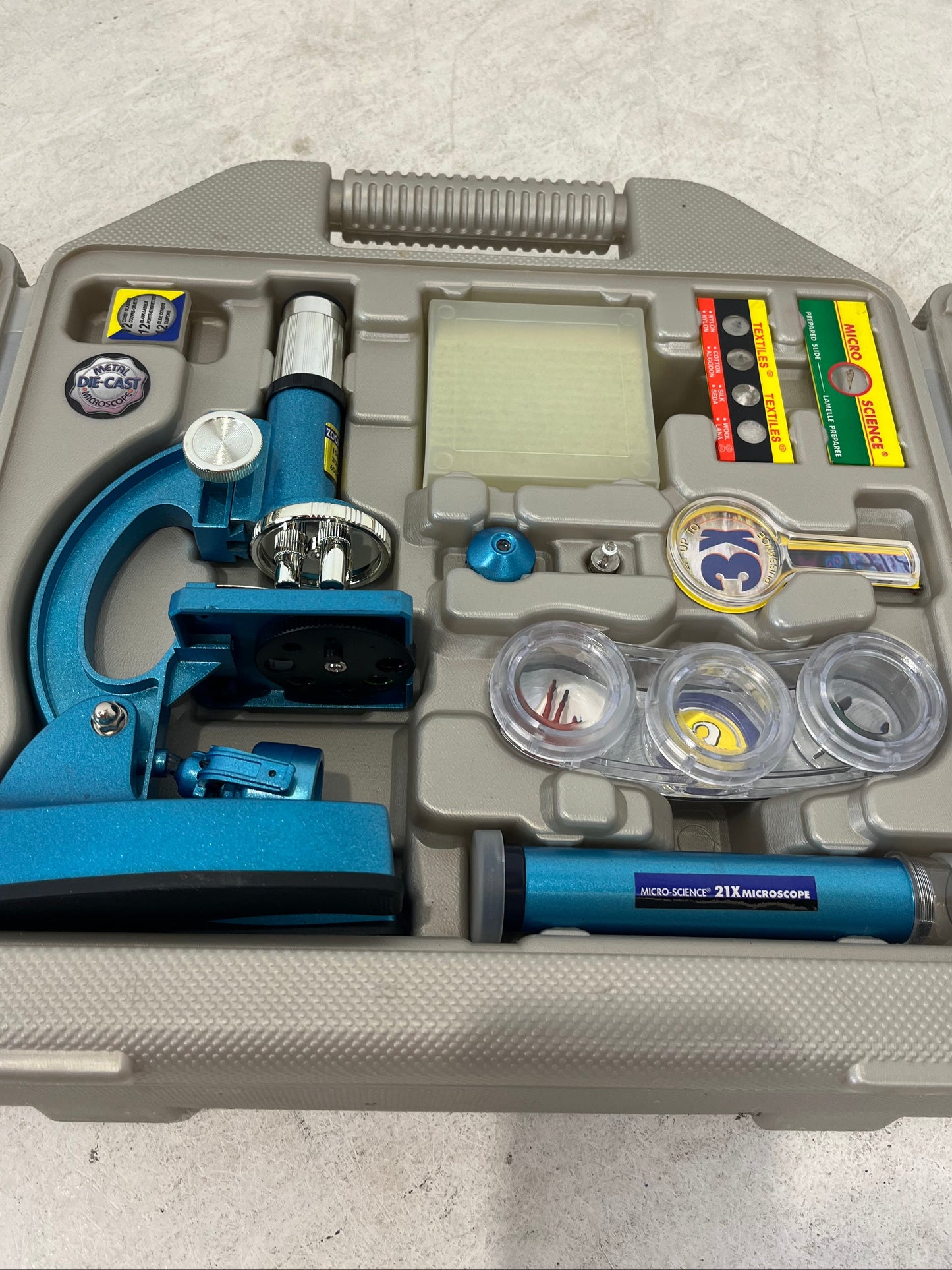 Micro Science Microscope Kit (Pre-loved)