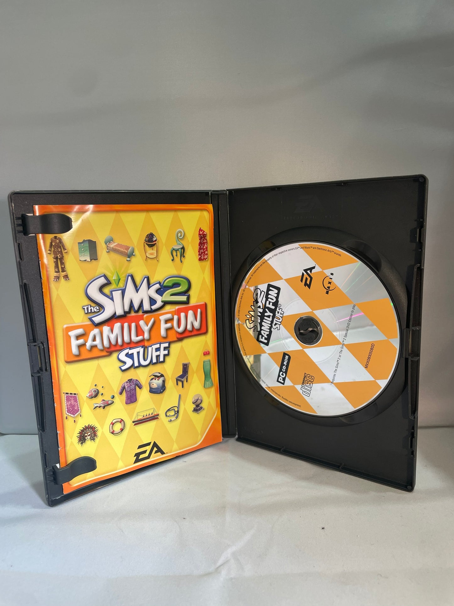Sims 2 Family Fun Stuff Expansion Pack- PC Game (Pre-Loved)