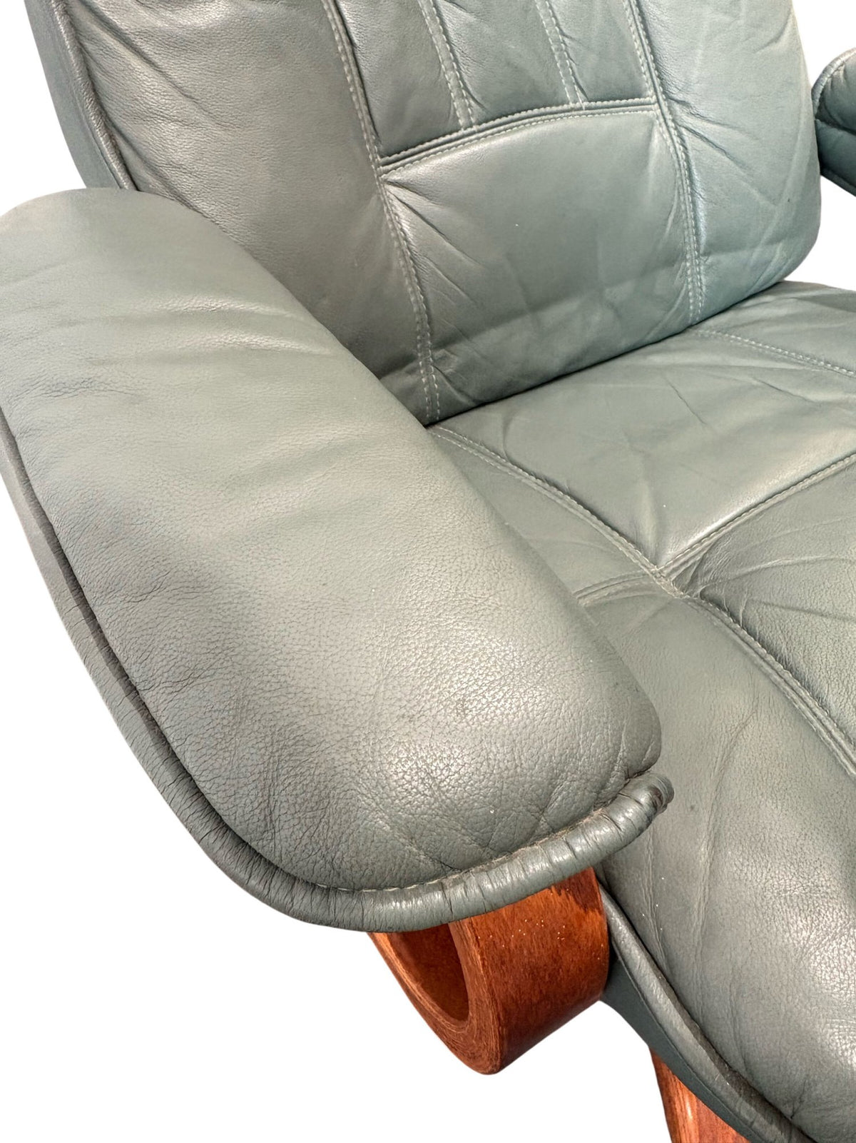 Green Leather Recliner with Ottoman (Pre-Loved)