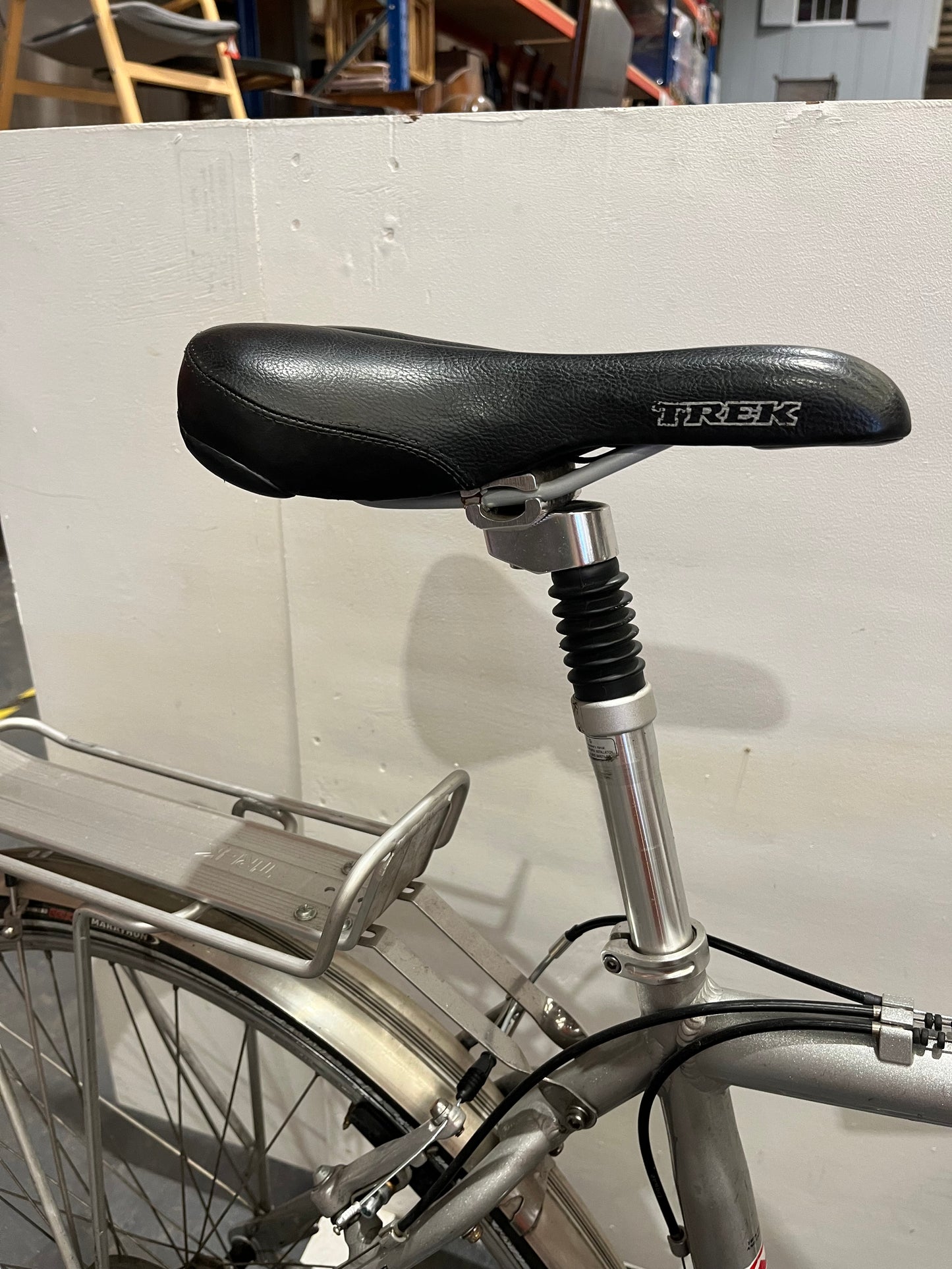 Trek Black Silver 700c Hybrid Bike (Pre-Loved)