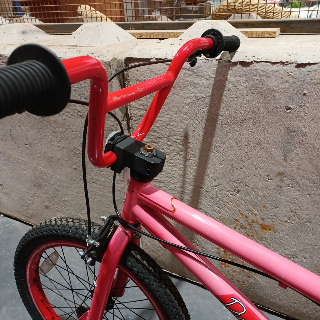 Diamondback Red Bike 20" (Pre-loved)