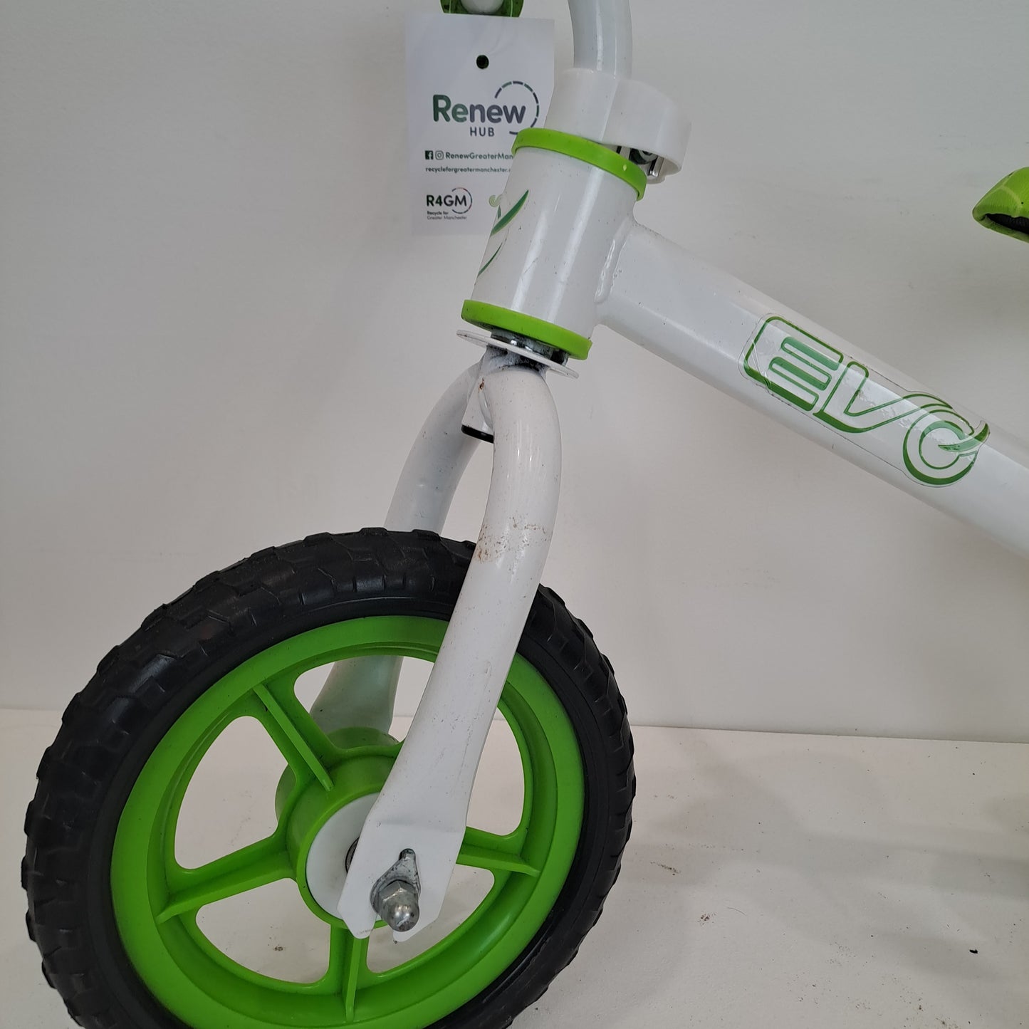 Children's EVO Balance Bike White and Green (10