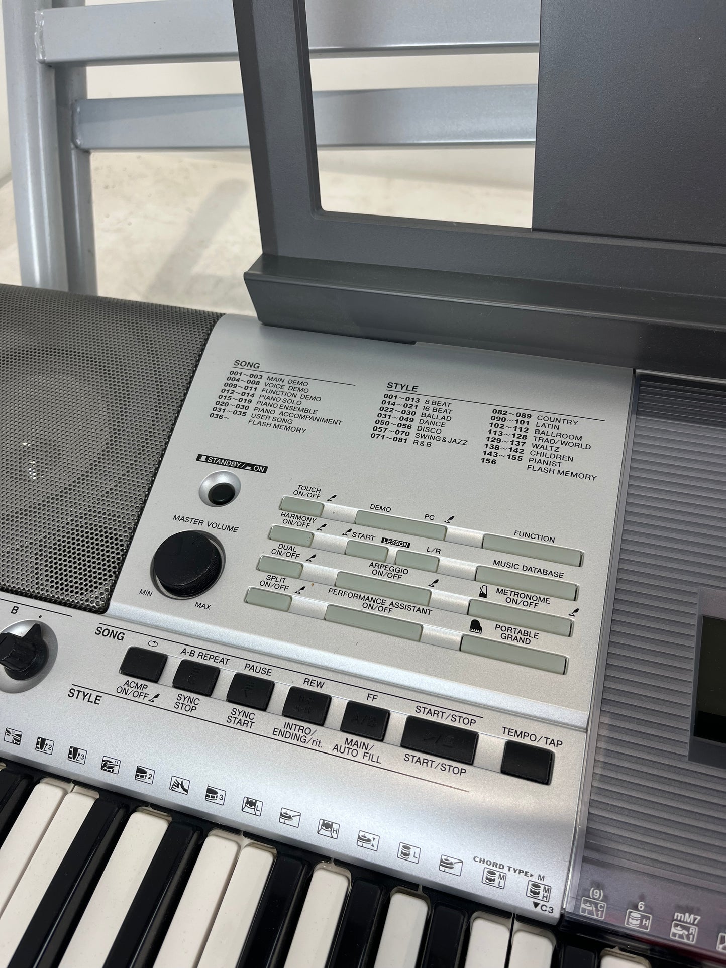 Yamaha PSR-E403 Portable Keyboard (Pre-Loved)
