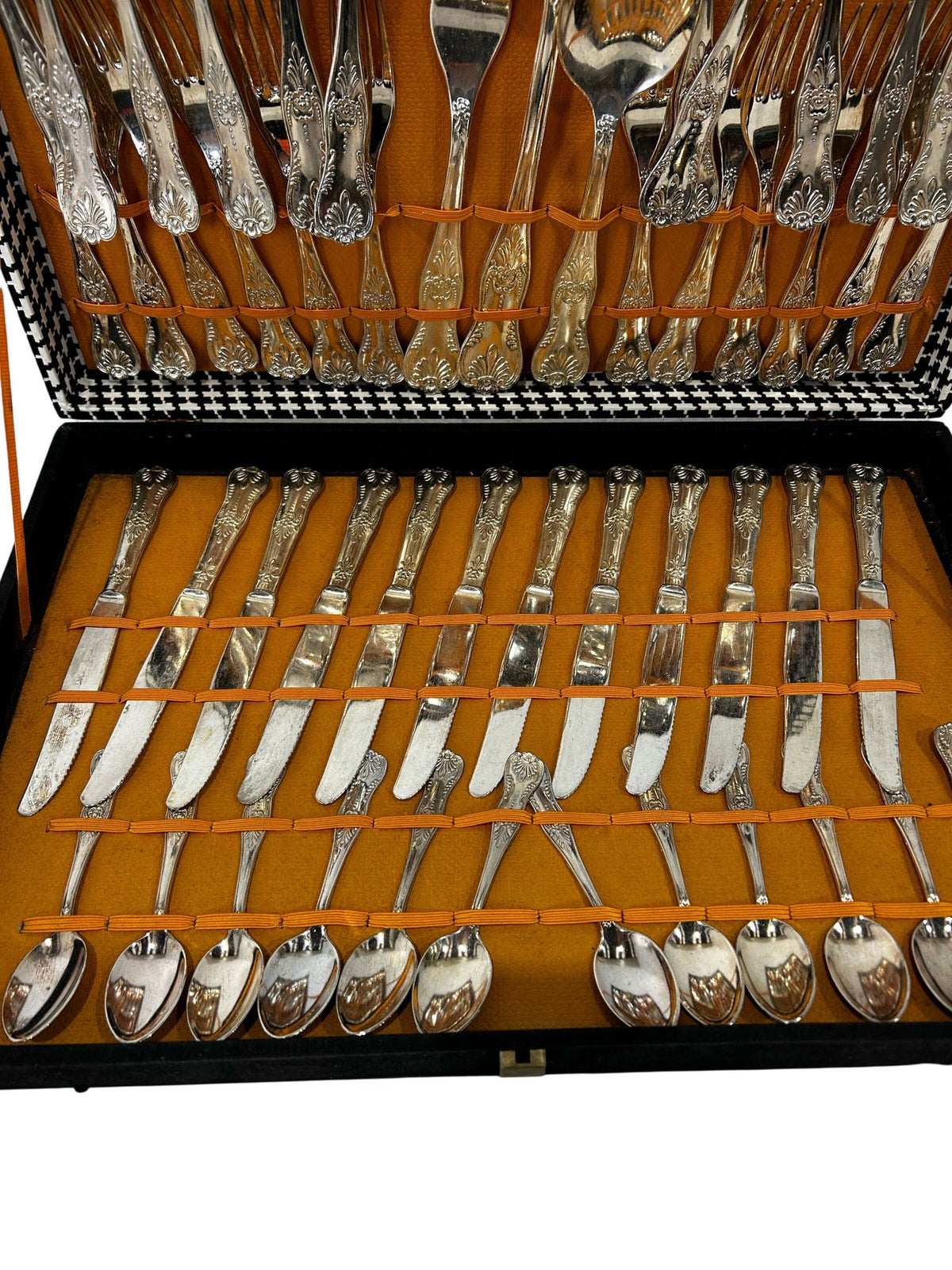 Vintage Ornate Cutlery Set in Houndstooth Canteen Case Silver Tone (Pre-Loved)