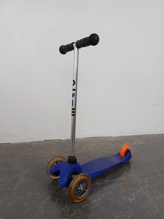 Children's Scooter Blue and Black (Pre-loved)