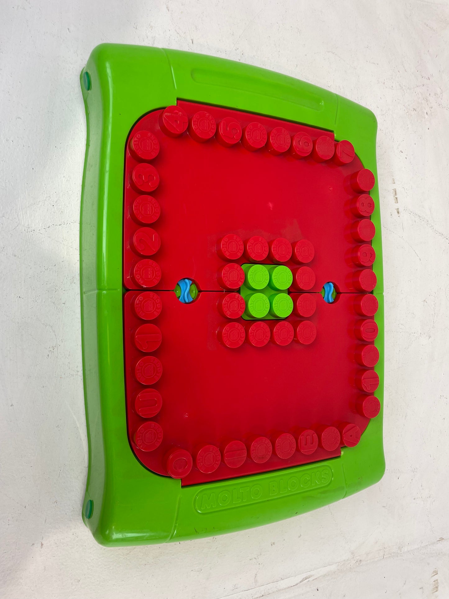 Mega Bloks Green/Red Table (Pre-loved)