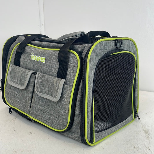 Dadypet cat carrier (pre-loved)