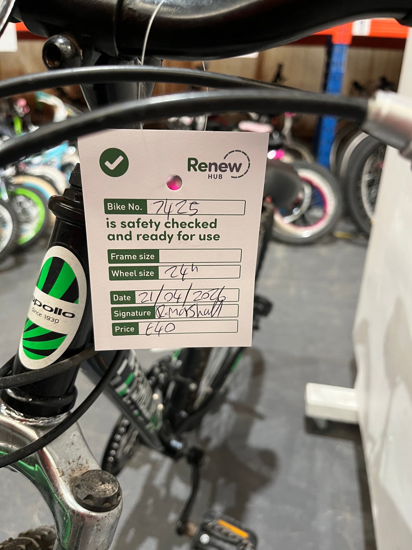 Apollo Gridlock Black Green 24” Bike (Pre-Loved)