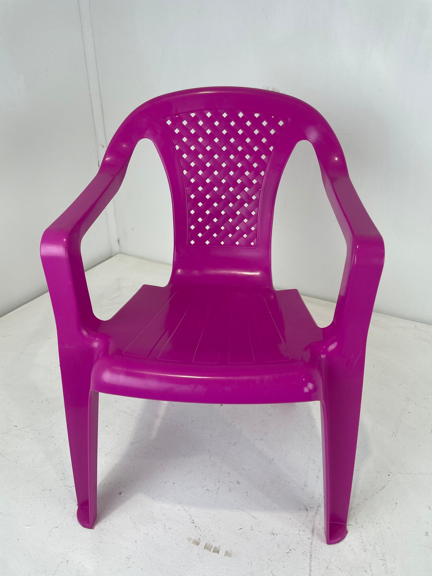 Pink Children’s Chair (Pre-loved)