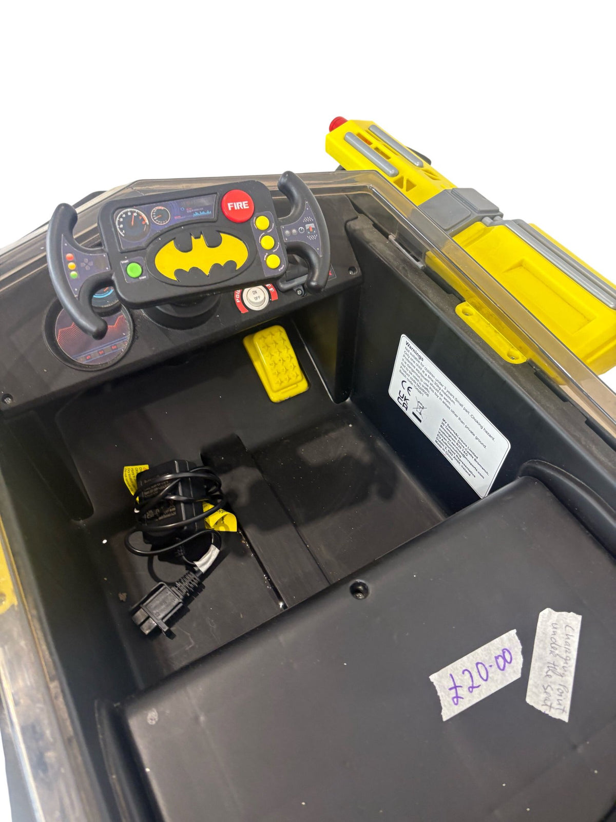 Batman Ride-On Car Batmobile Design 100cm (Pre-Loved)