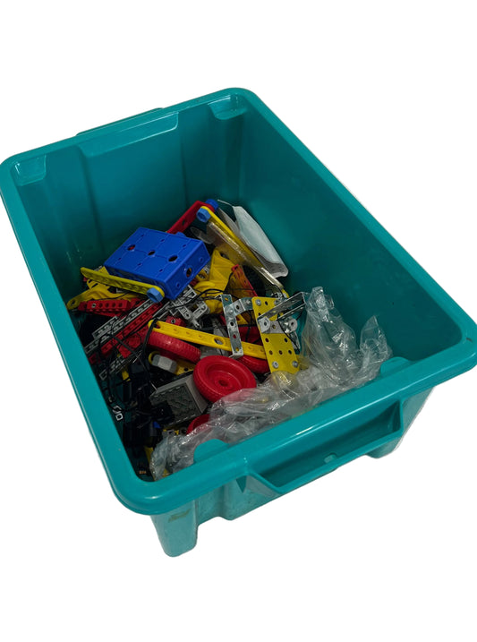 Box Of Vintage Meccano Junior And Lego (Pre-Loved)