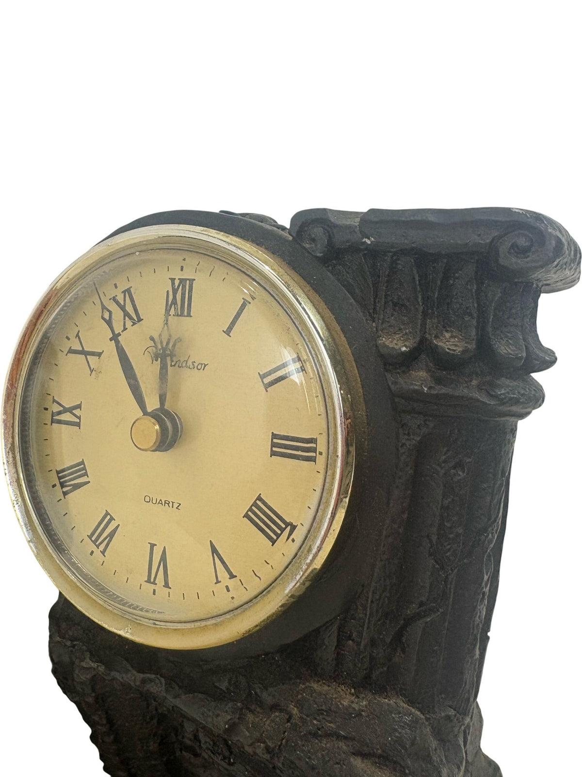 Windsor Quartz Mantel Clock Romantic Sculpture Design (Pre-Loved)