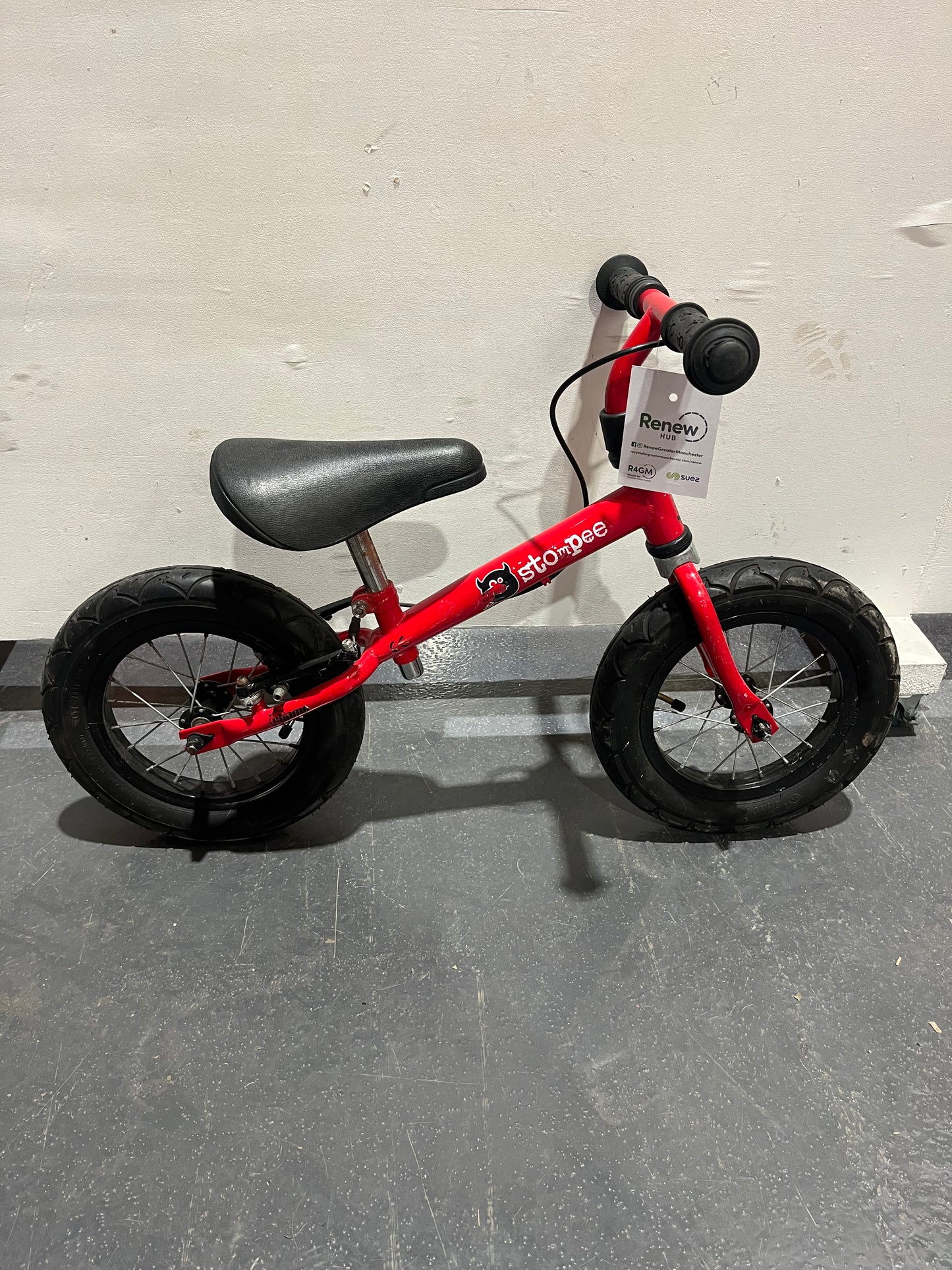 Stompee Red 12” Children’s Balance Bike (Pre-Loved)