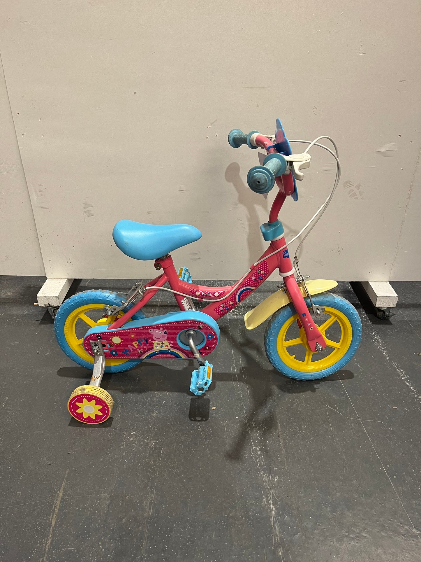 Pink Peppa Pig 12” Children’s Bike With Stabilisers (Pre-Loved)