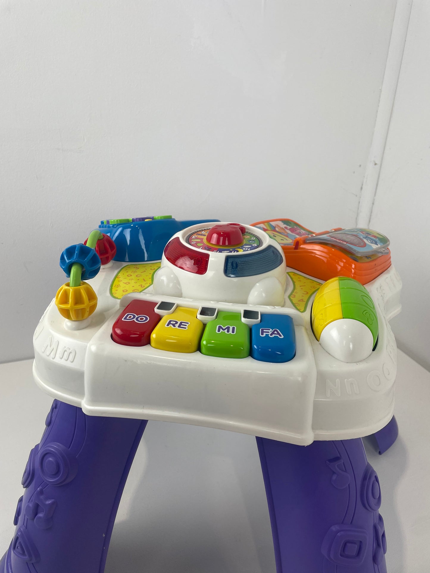 Vtech Activity Table (Pre-Loved)