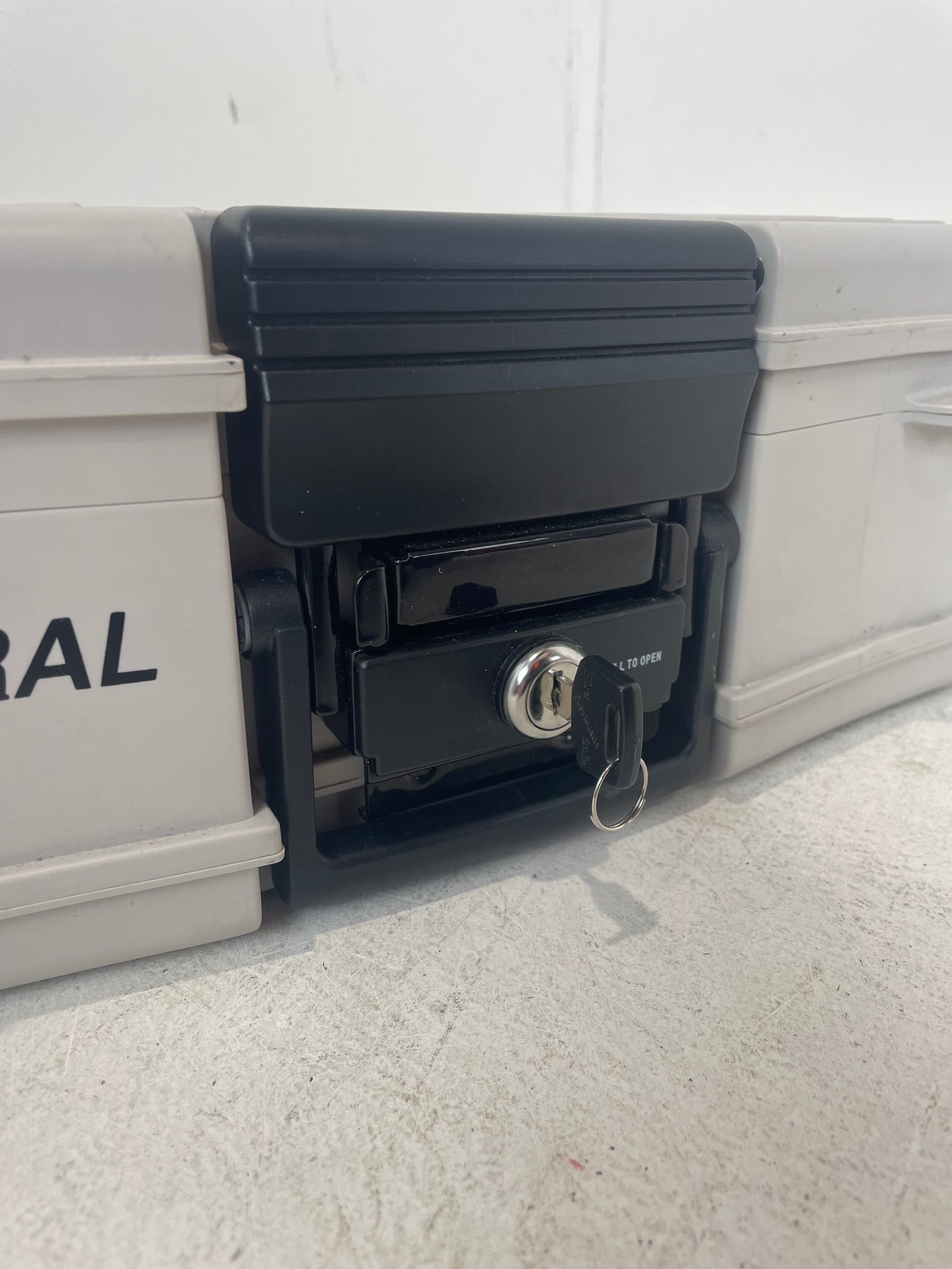 Cathedral Fire Resistant Safe (Pre-Loved)