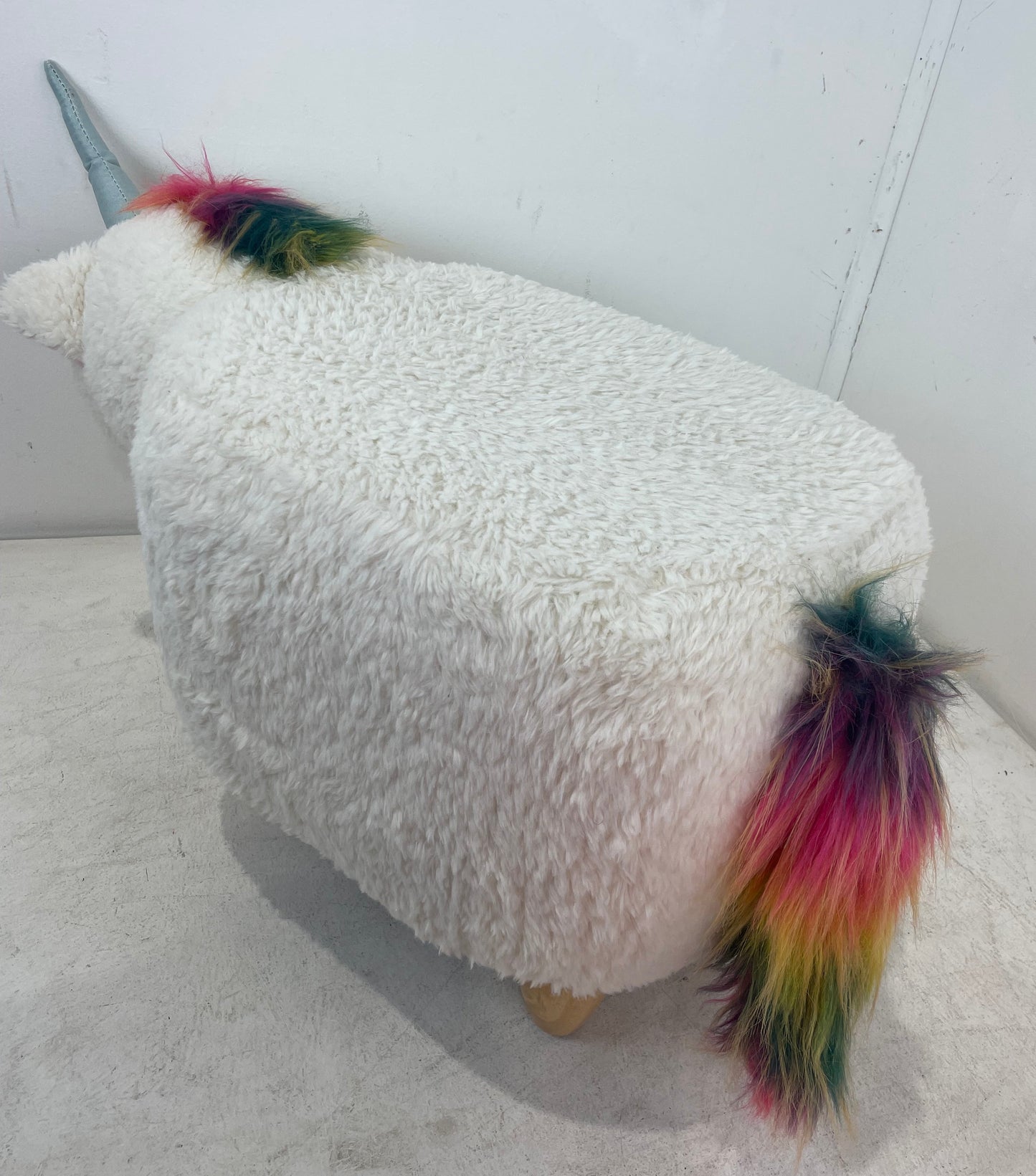 White Fluffy Unicorn Stool (Pre-Loved)