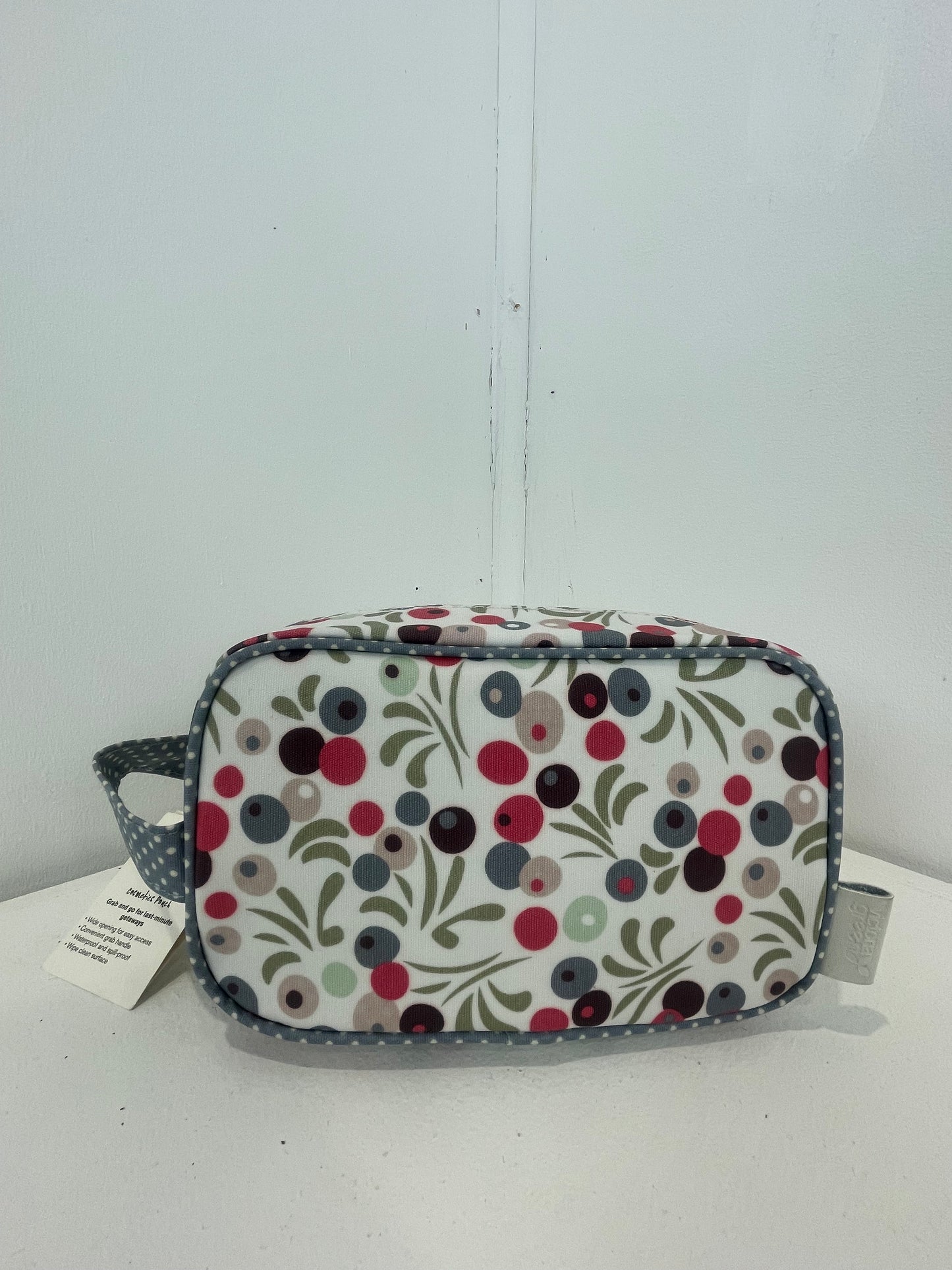 Victoria Green Wash Bag & Cosmetic Pouch (New)