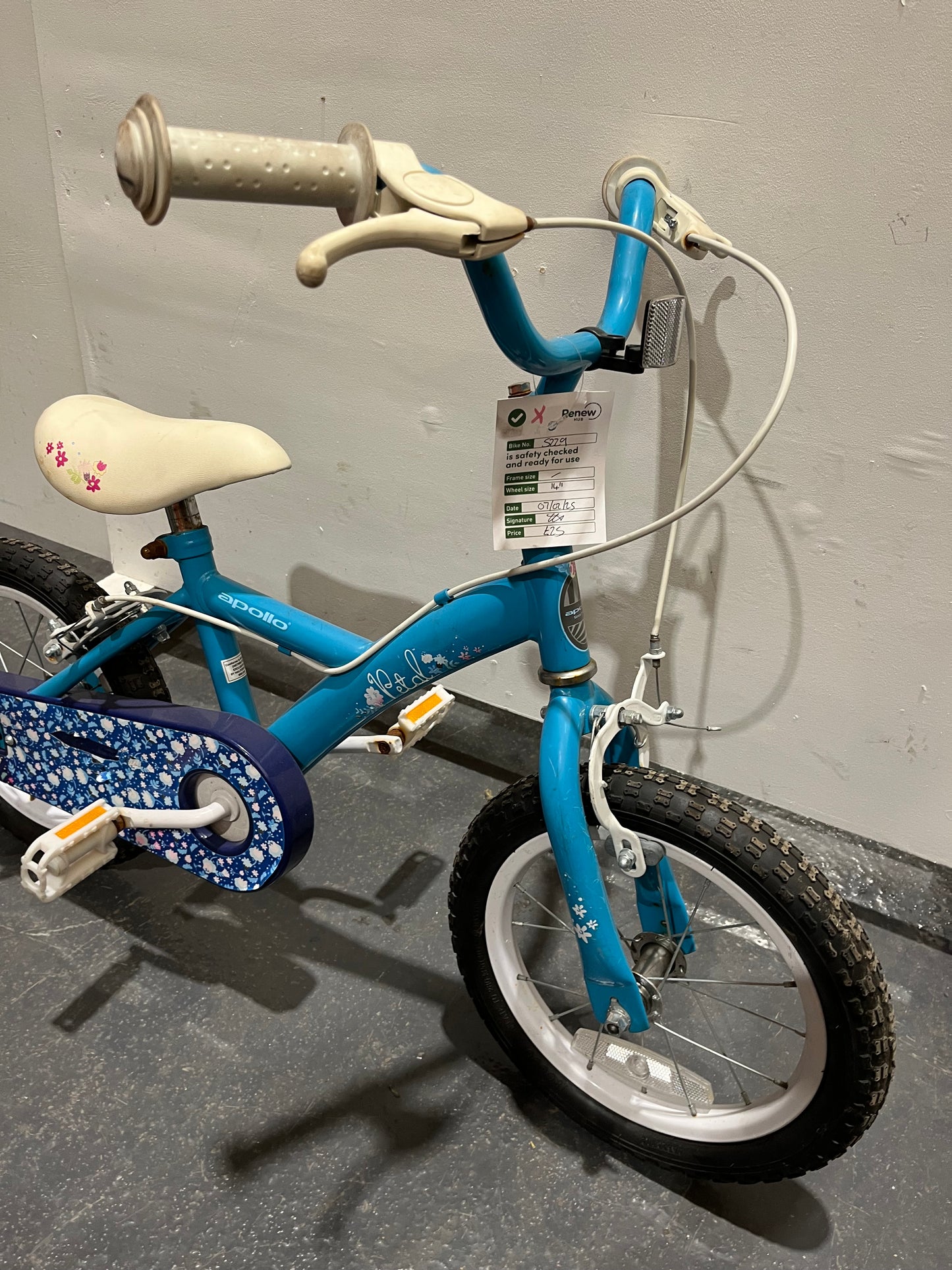 Apollo Petal Teal Blue 14” Children’s Bike (Pre-Loved)