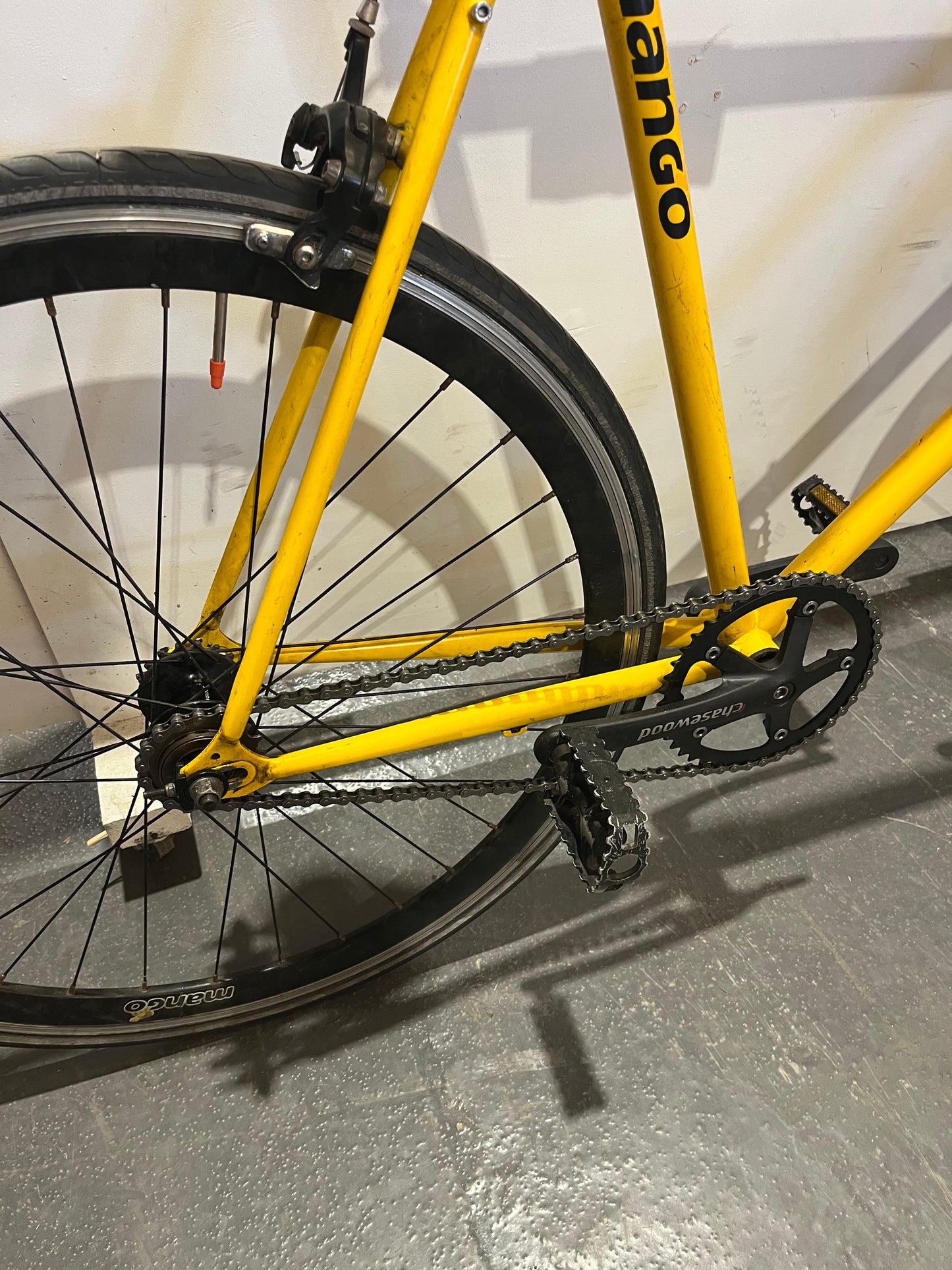 Mango Yellow 700c Road Bike (Pre-Loved)