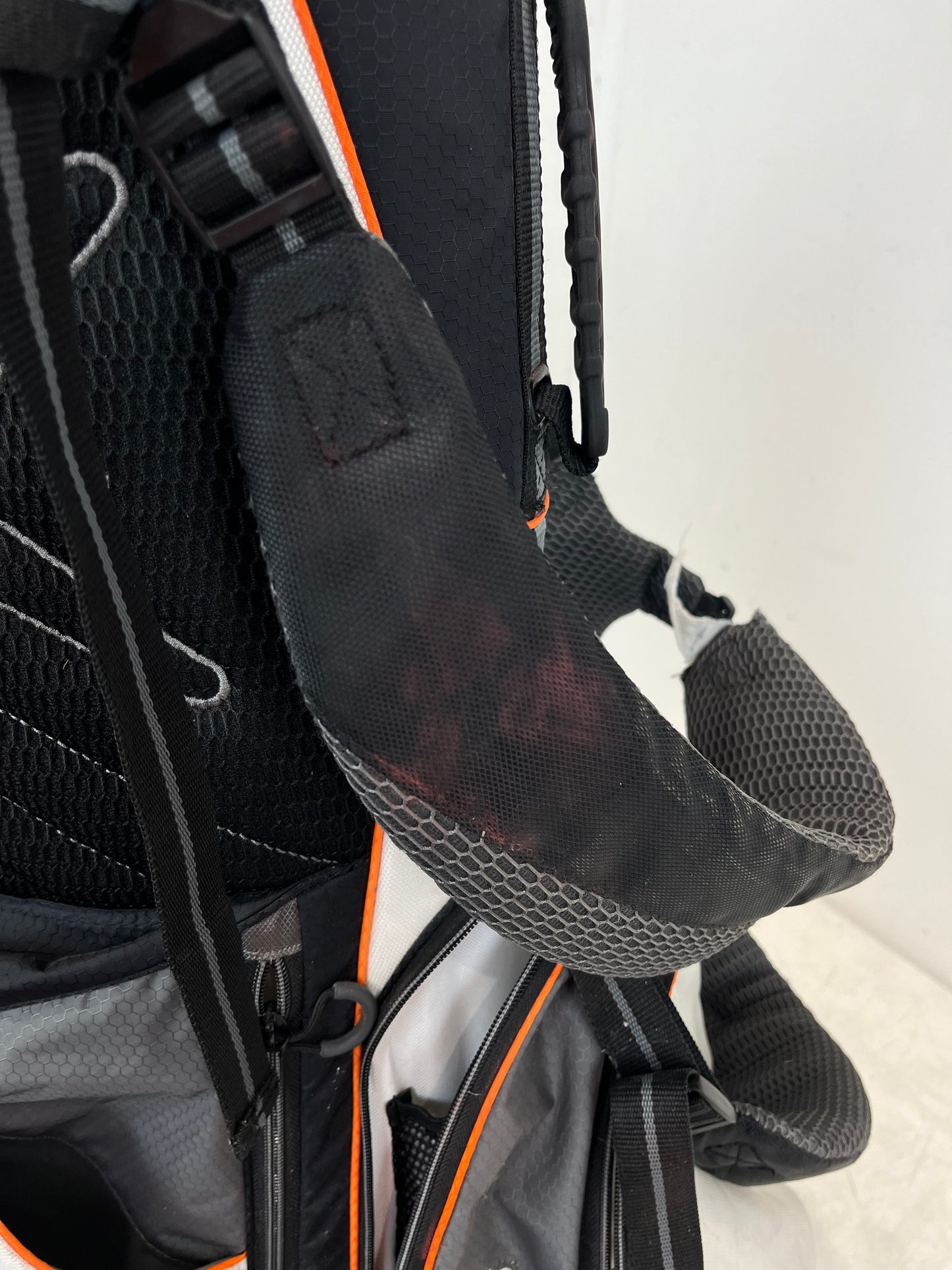 Callaway White And Black Golf Stand Bag (Pre-loved)