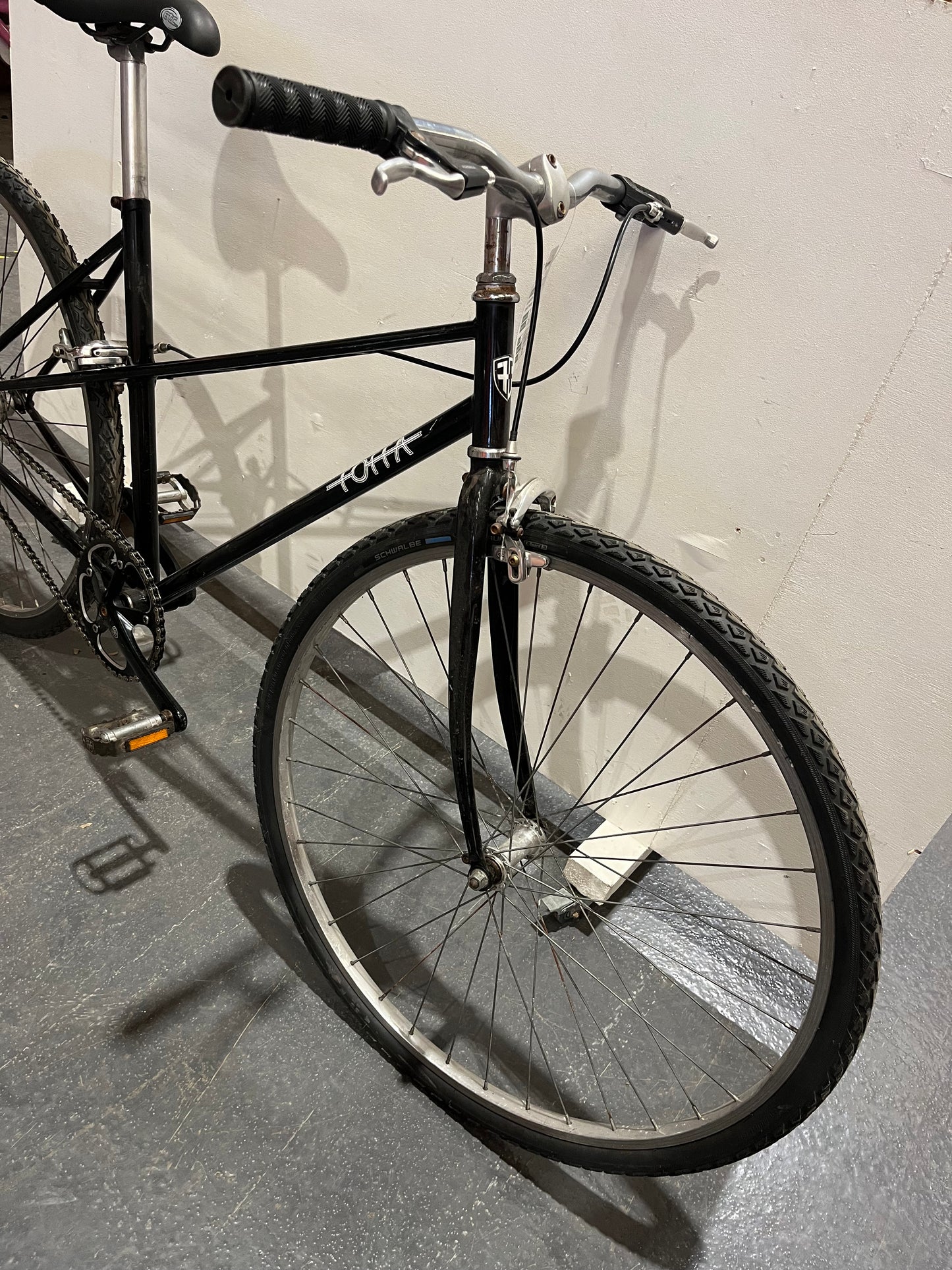 Foffa Black 700c Hybrid Bike (Pre-Loved)