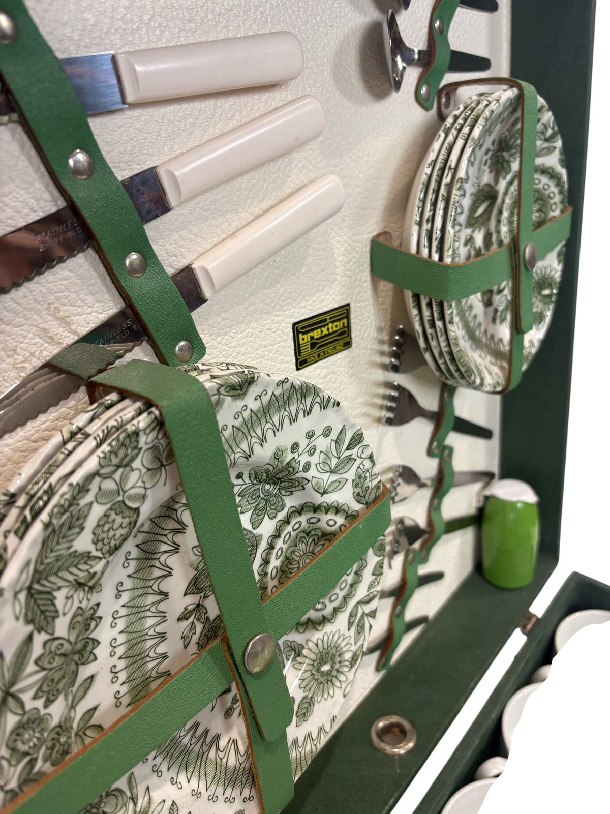 Brexton Picnic Basket Set (Pre-Loved)
