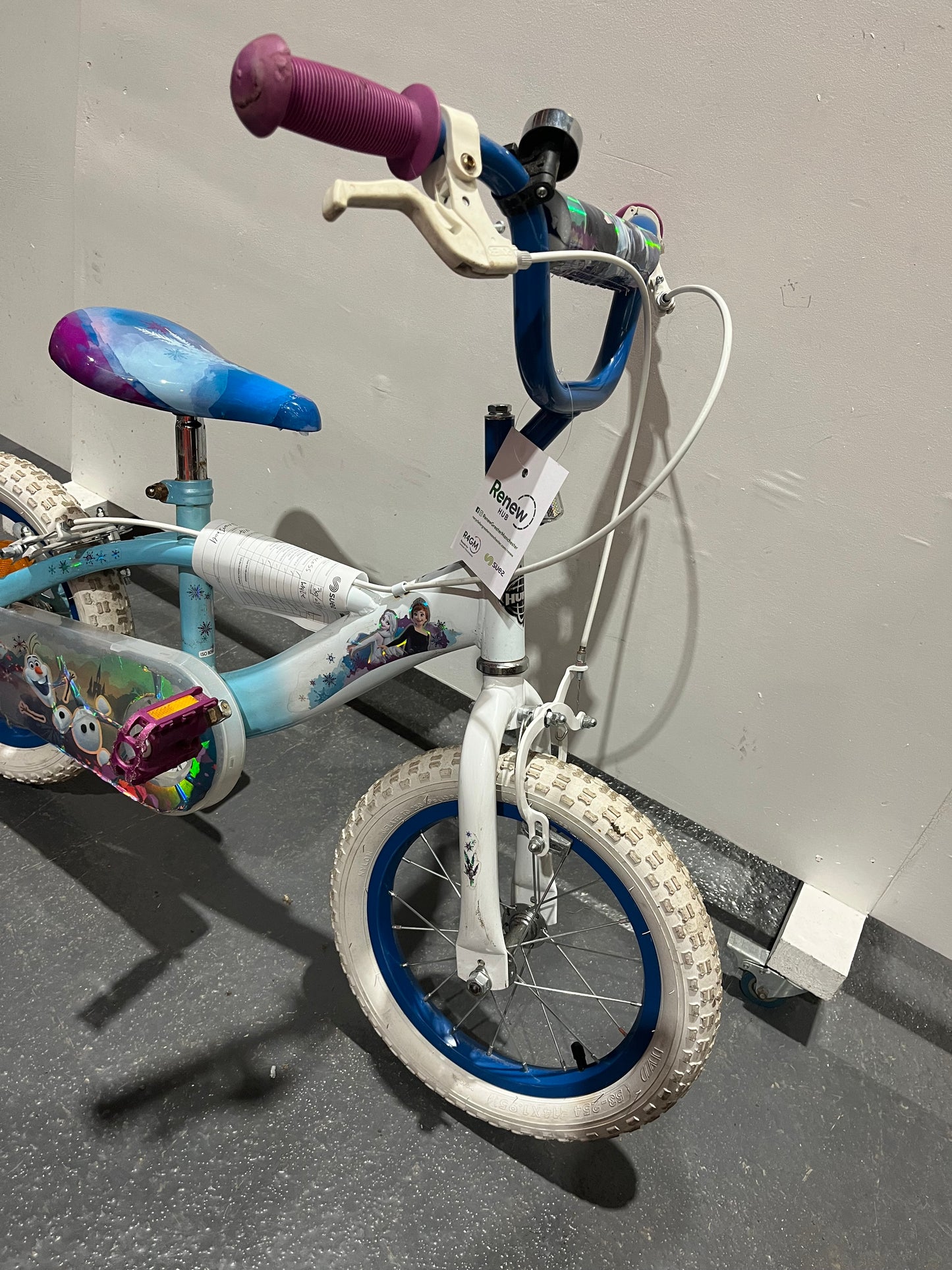 Disney Frozen Light Blue 14” Children’s Bike (Pre-Loved)