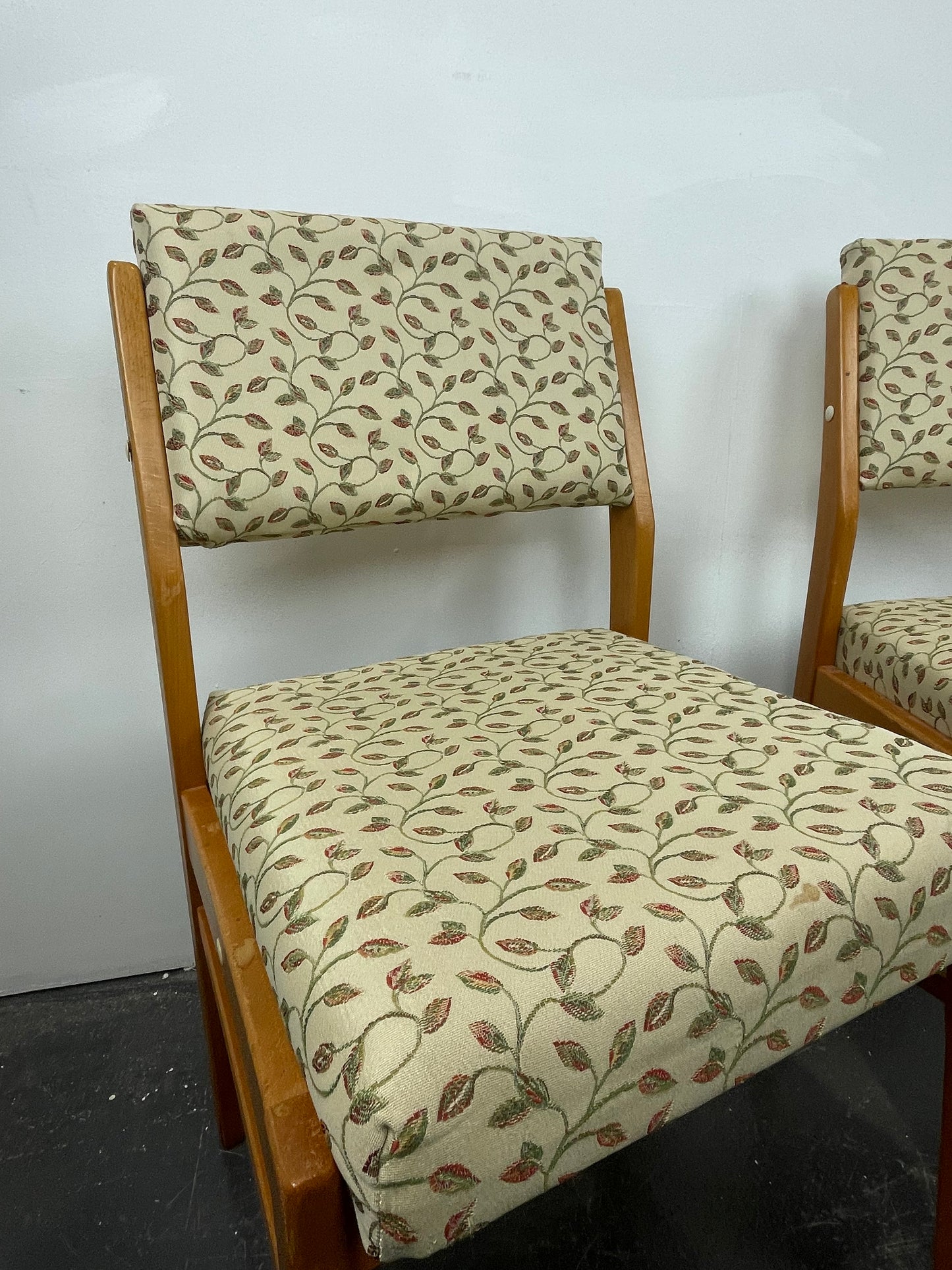 Cream Chairs X2