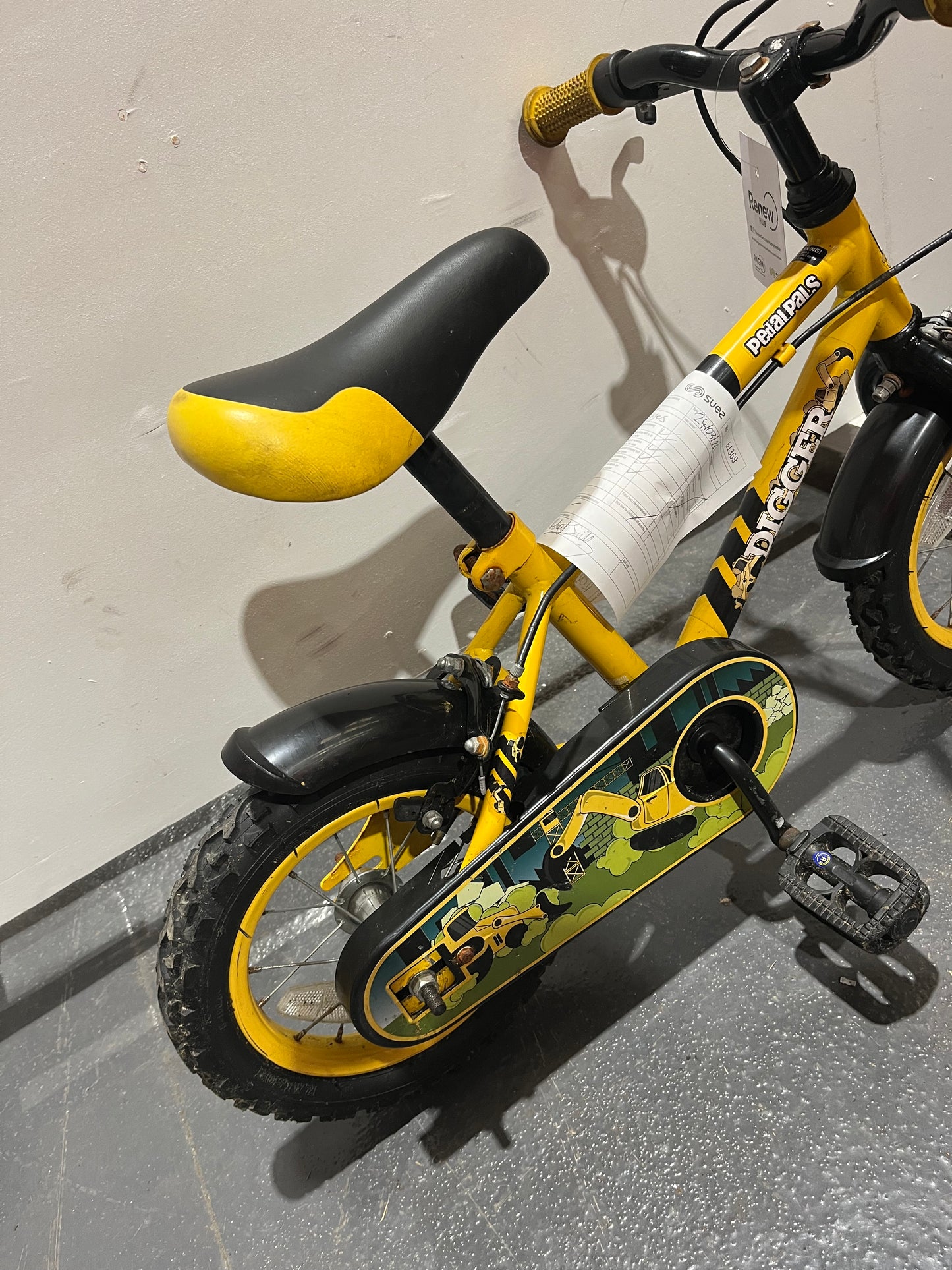 Digger Black And Yellow 12” Children’s Bike (Pre-Loved)