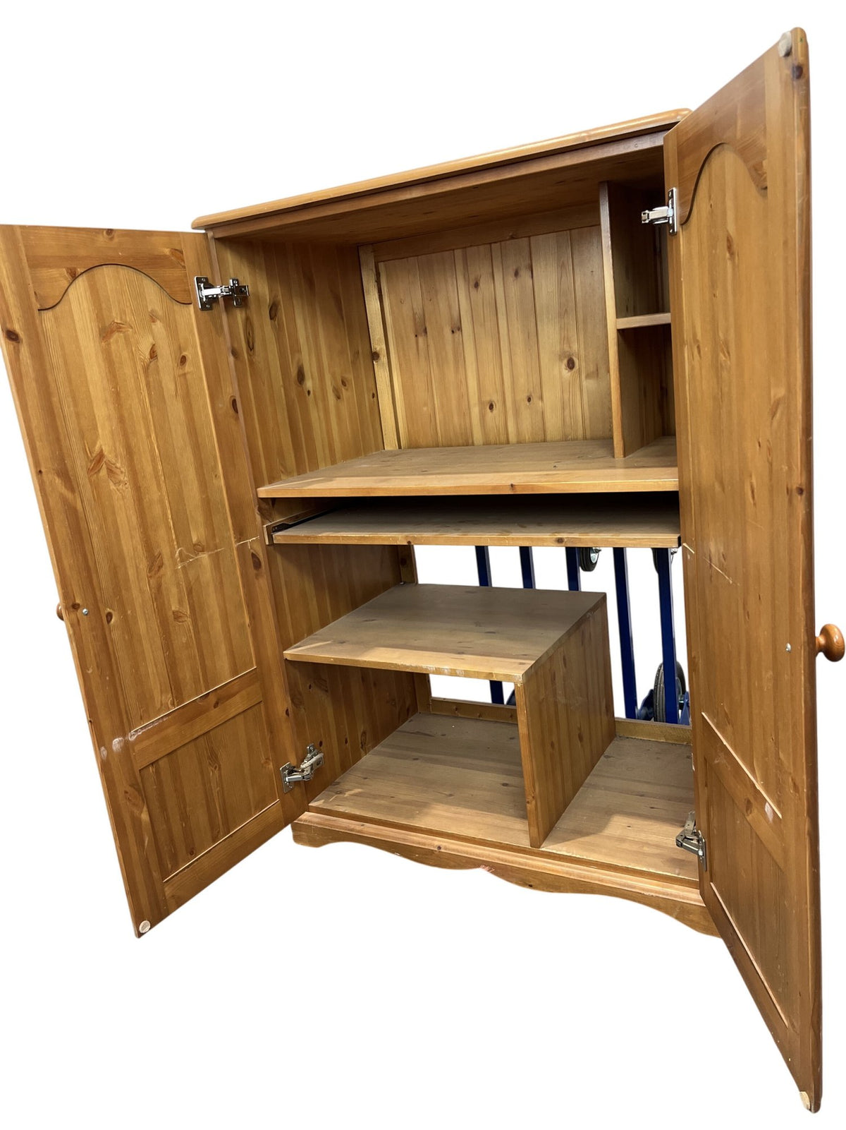 Wooden 2 Door Wardrobe Pine Style (Pre-Loved)