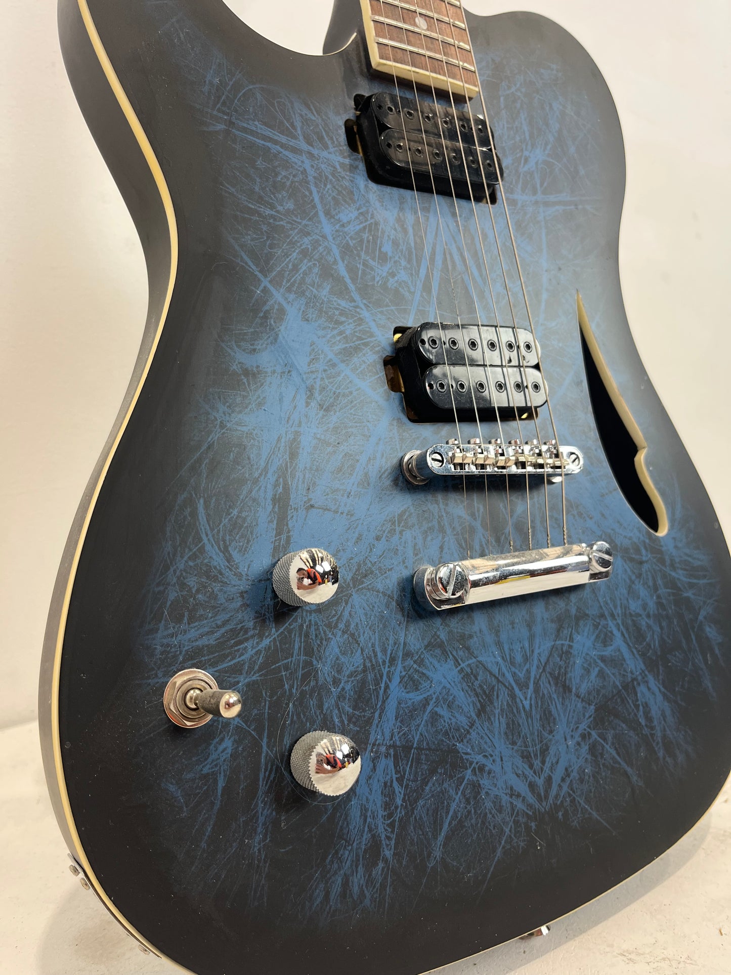 Lindo Dark Defender Matte Blue Left-Handed Electric Guitar (Pre-Loved)