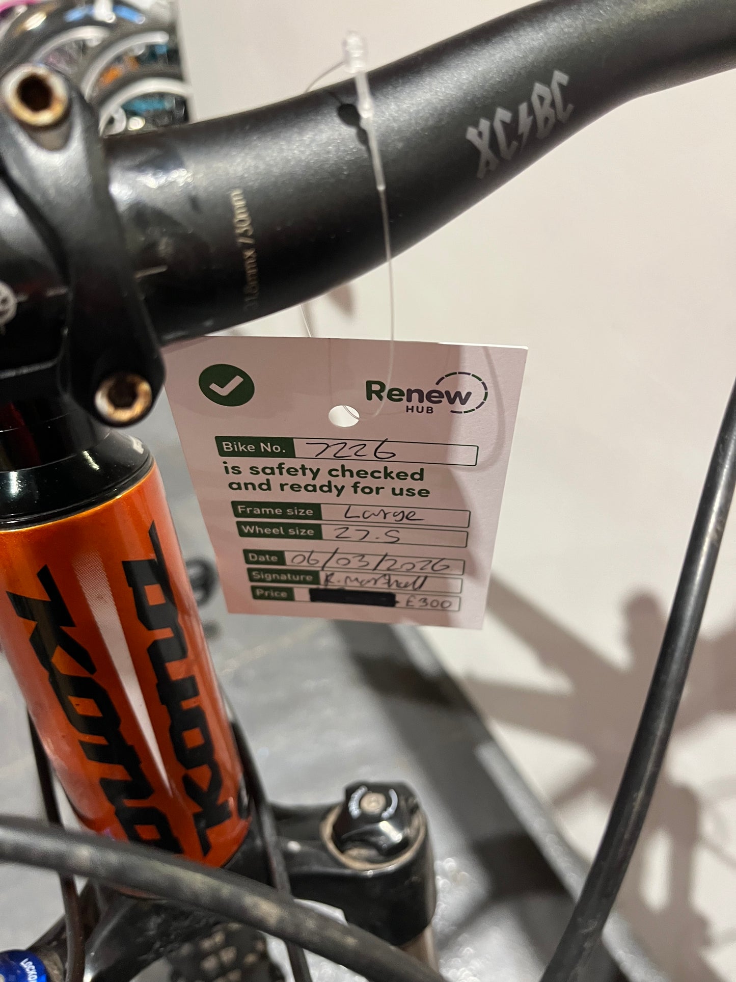 Kona Blast Orange 27.5” Mountain Bike (Pre-Loved)