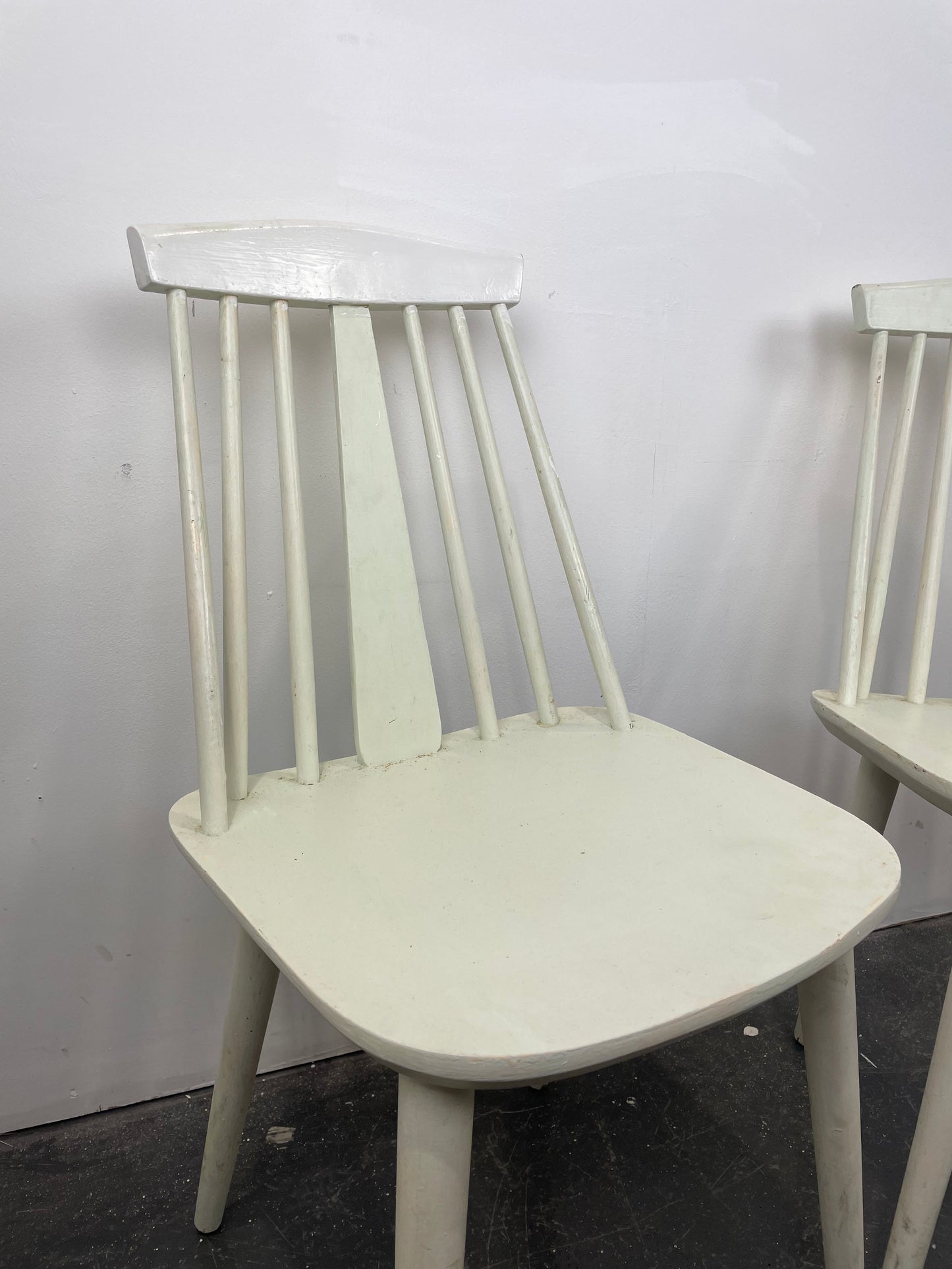 White Wooden Chair X2 (Pre-loved)