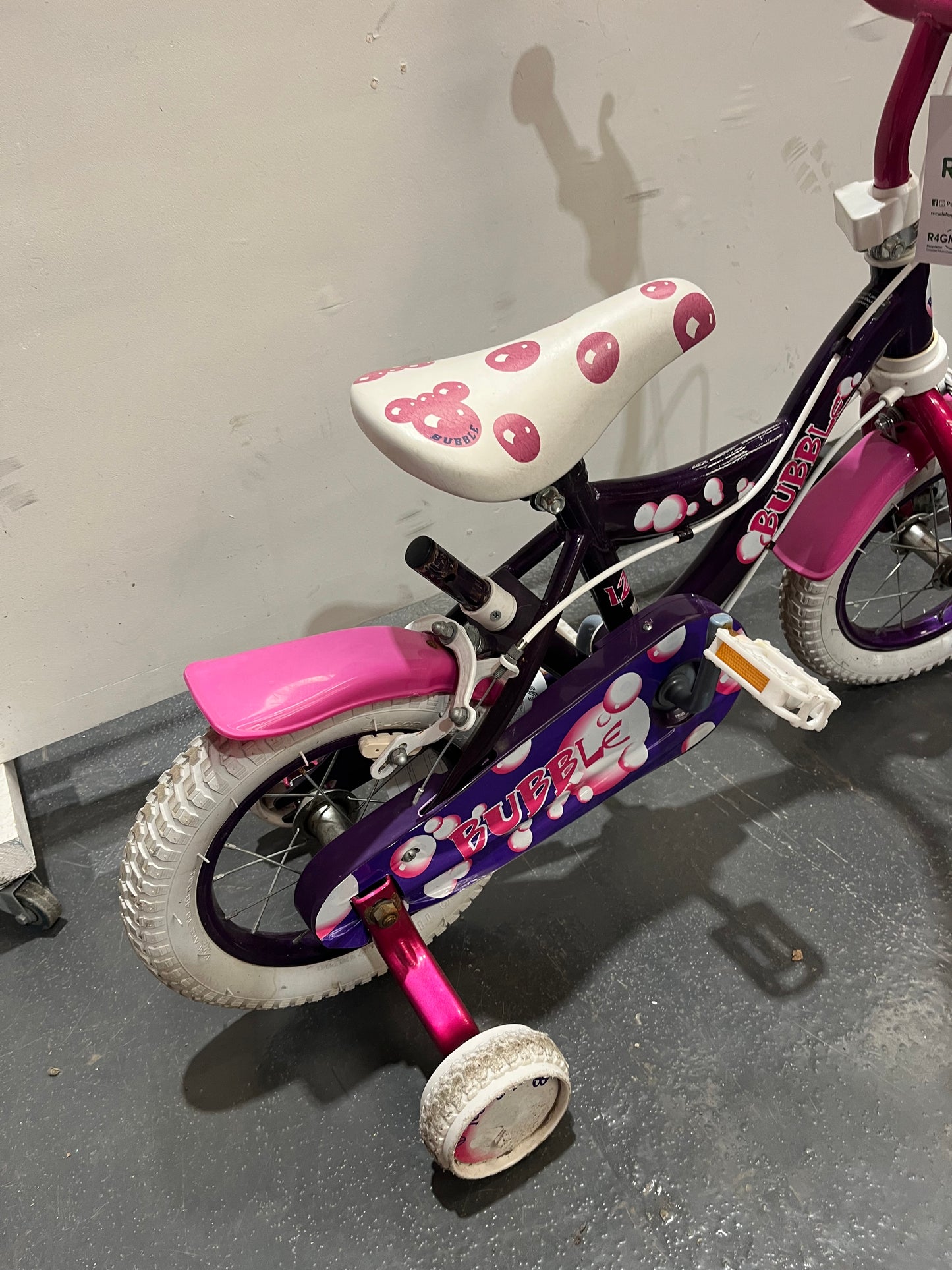 Bubble Purple 12” Children’s Bike With Stabilisers (Pre-Loved)