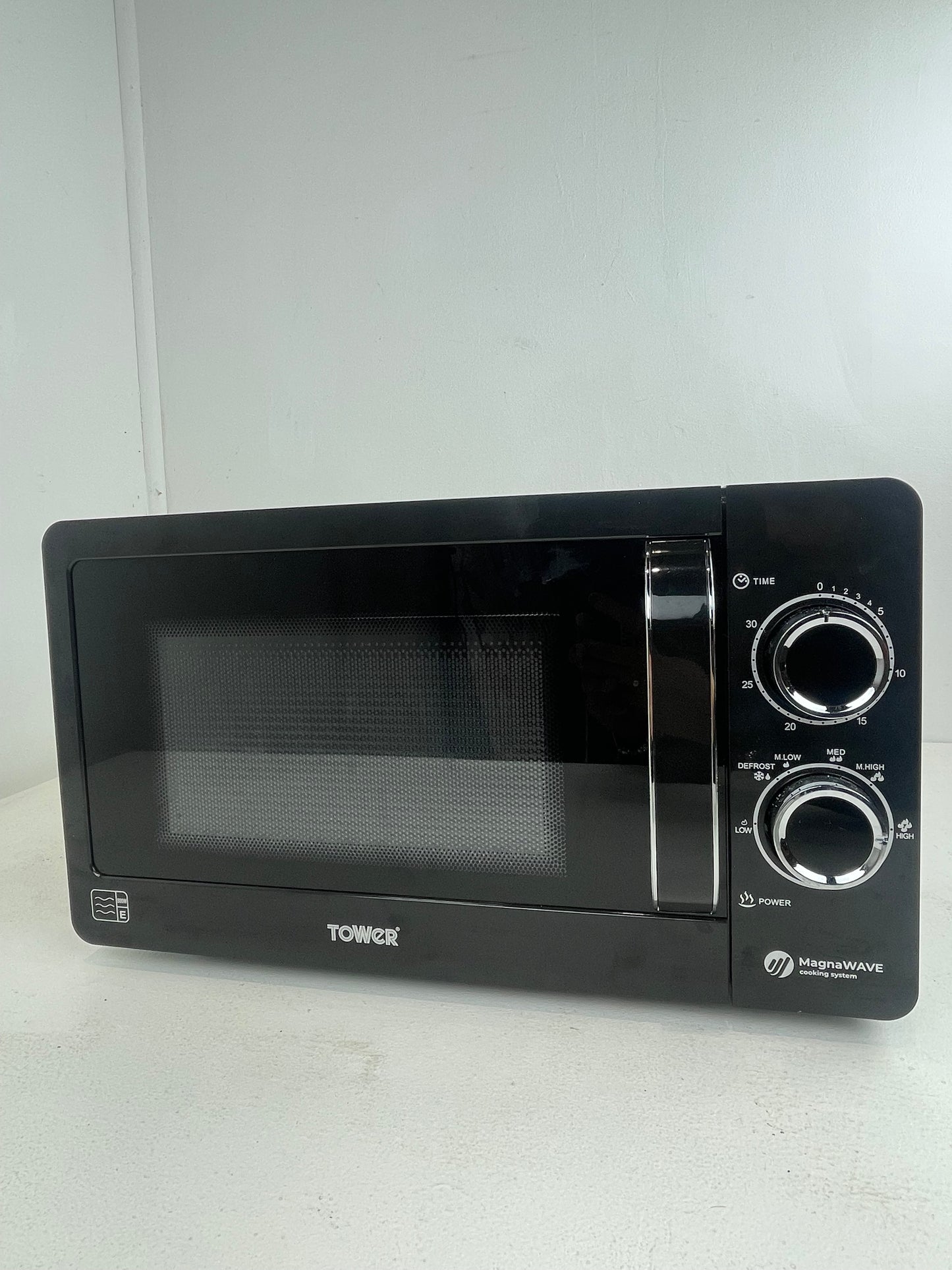 Black Tower Microwave (Pre-loved)