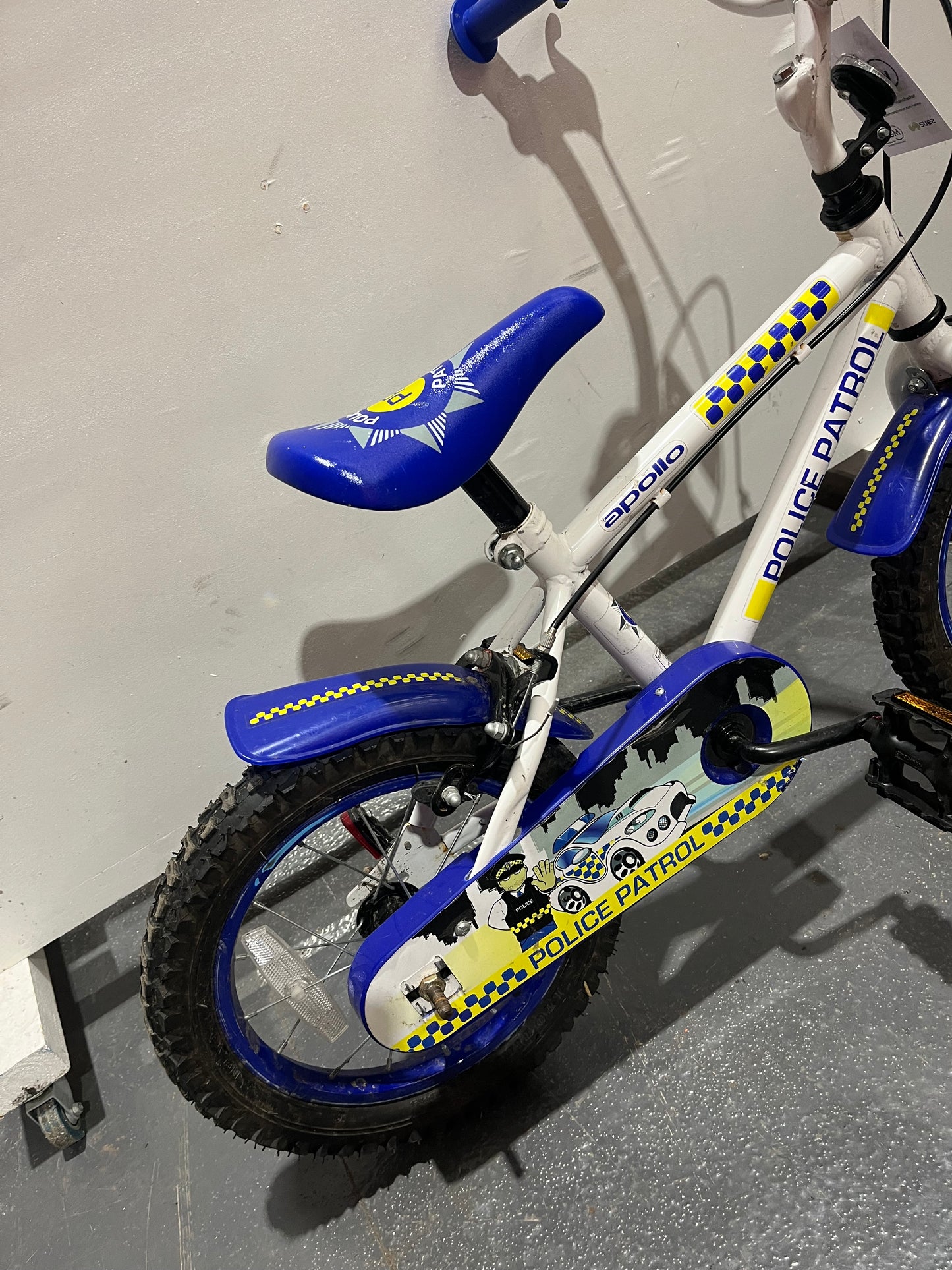 Apollo Police Patrol White Blue 14” Children’s Bike (Pre-Loved)