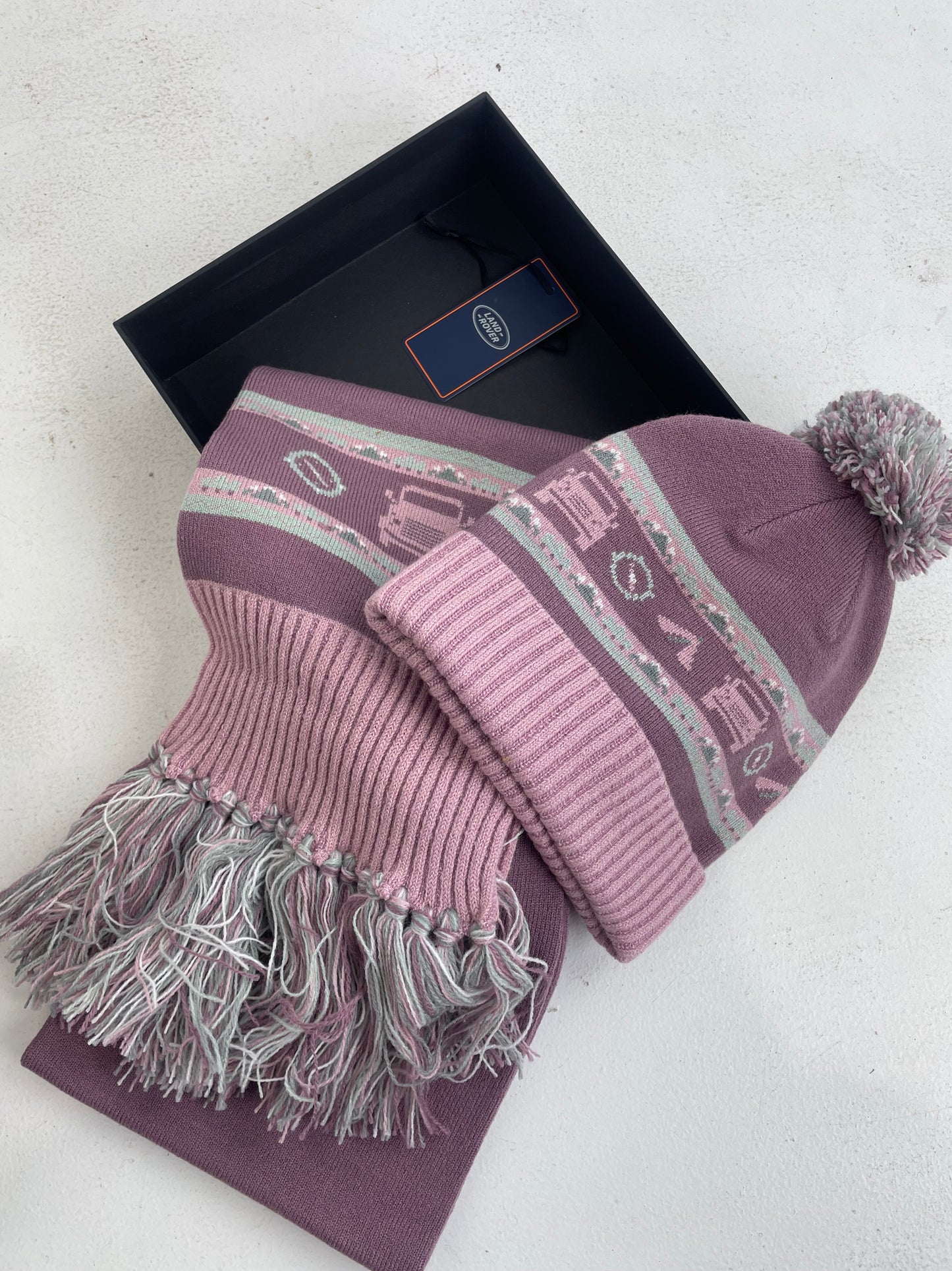 Land Rover Hat & Scarf Set (Pre-loved)