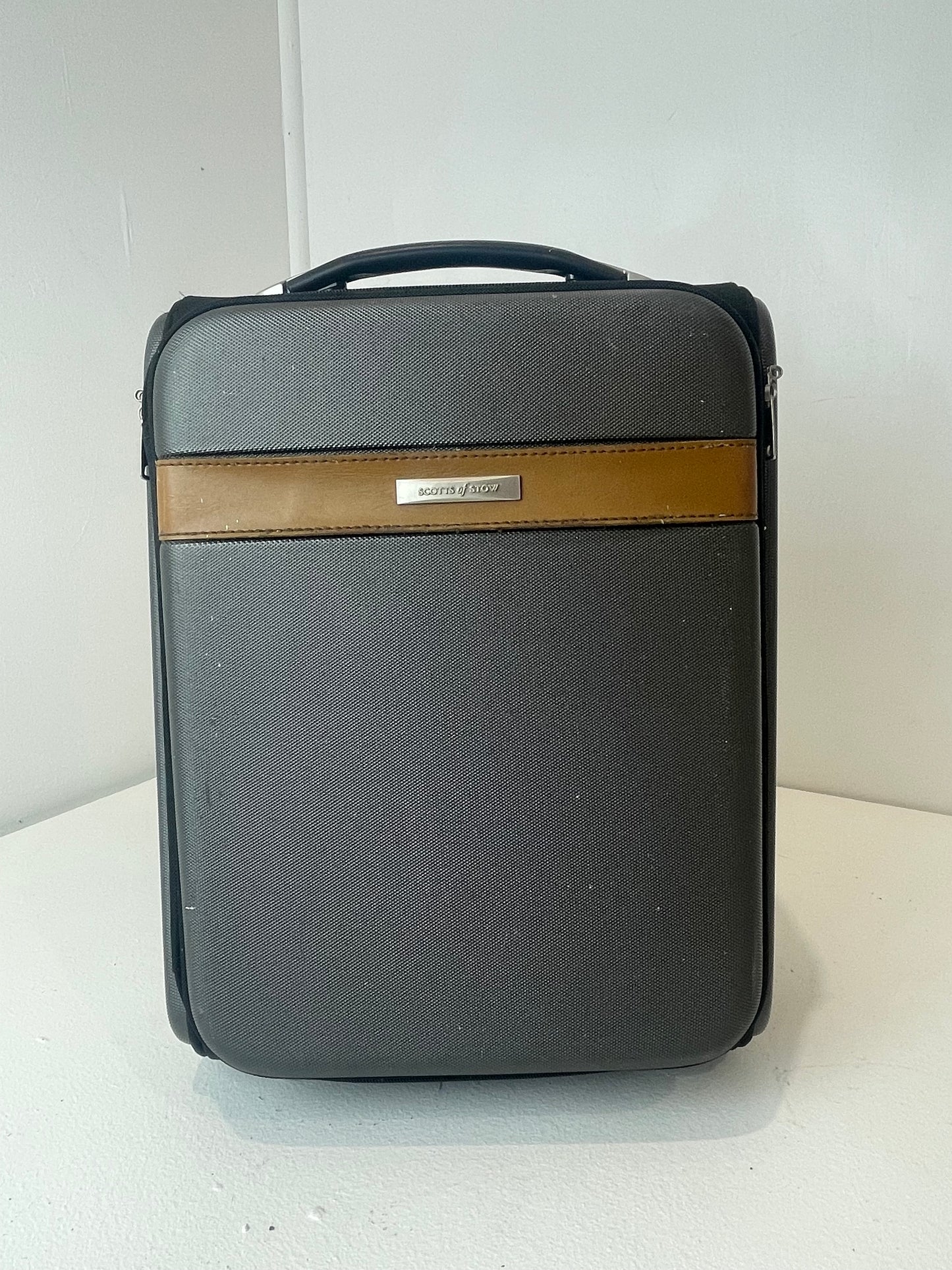 Scott’s of Stow Travel Suitcase (Pre-loved)