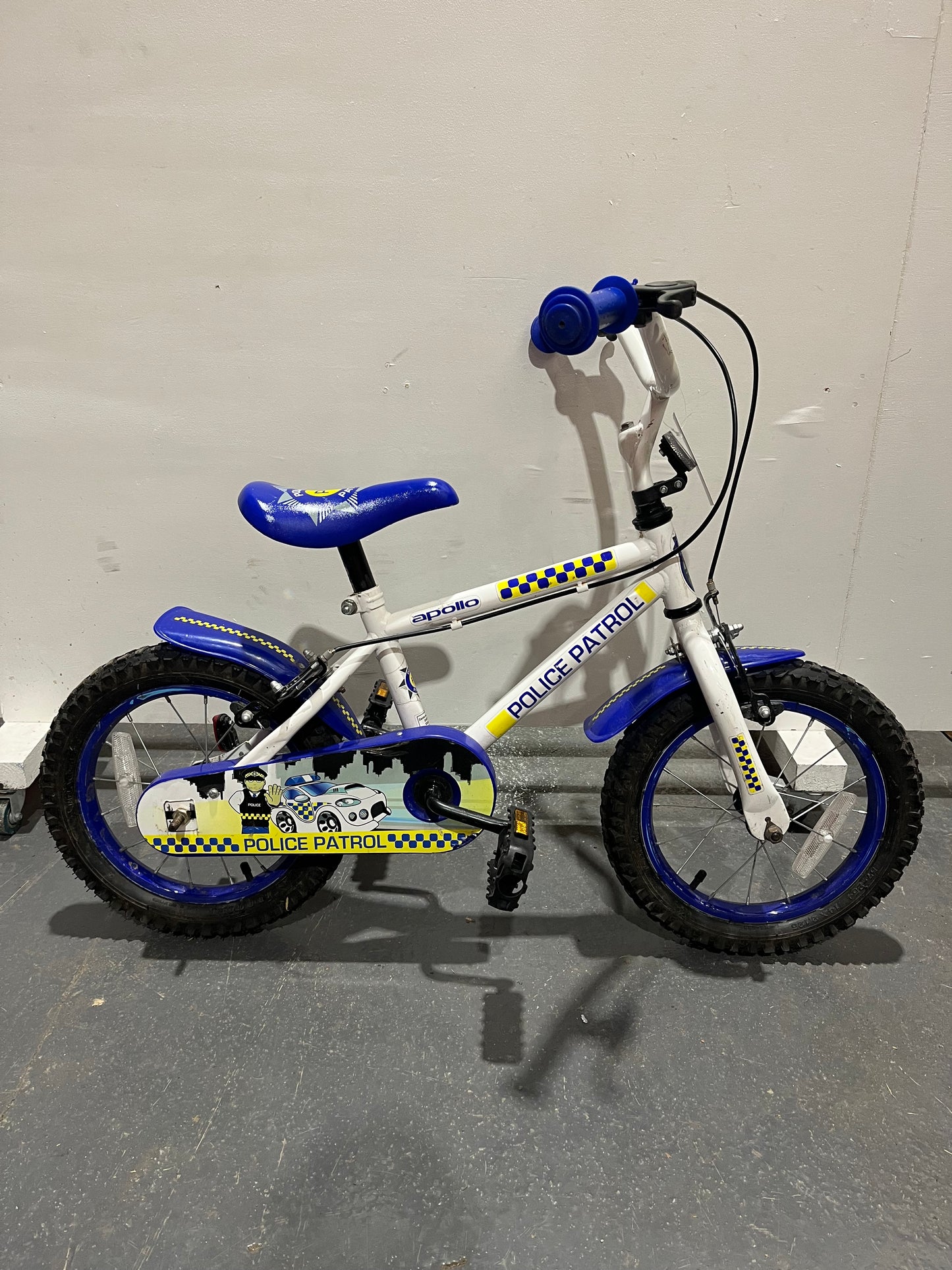 Apollo Police Patrol White Blue 14” Children’s Bike (Pre-Loved)