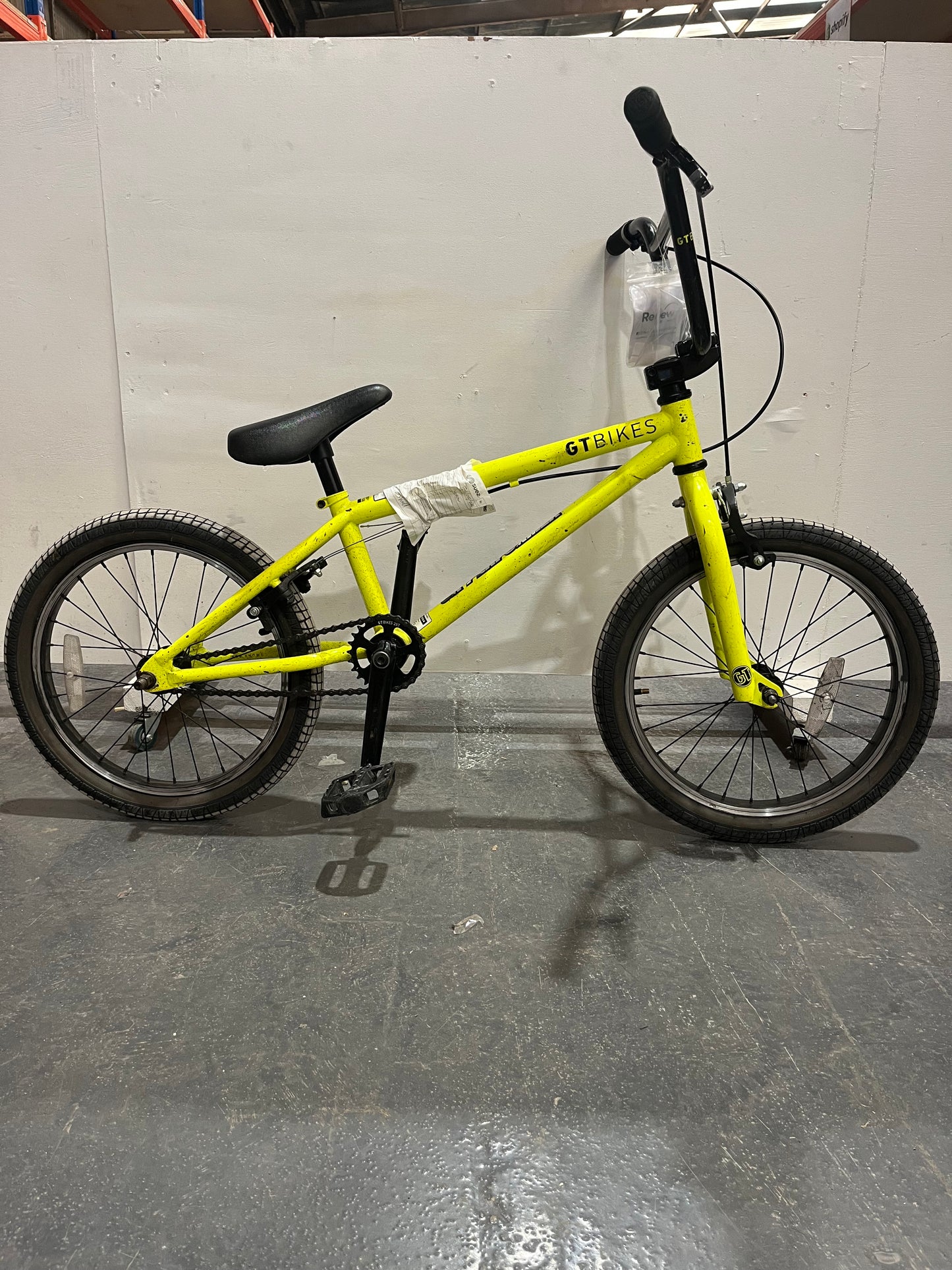 GT Bikes Neon Yellow 18” Children’s Bike (Pre-Loved)