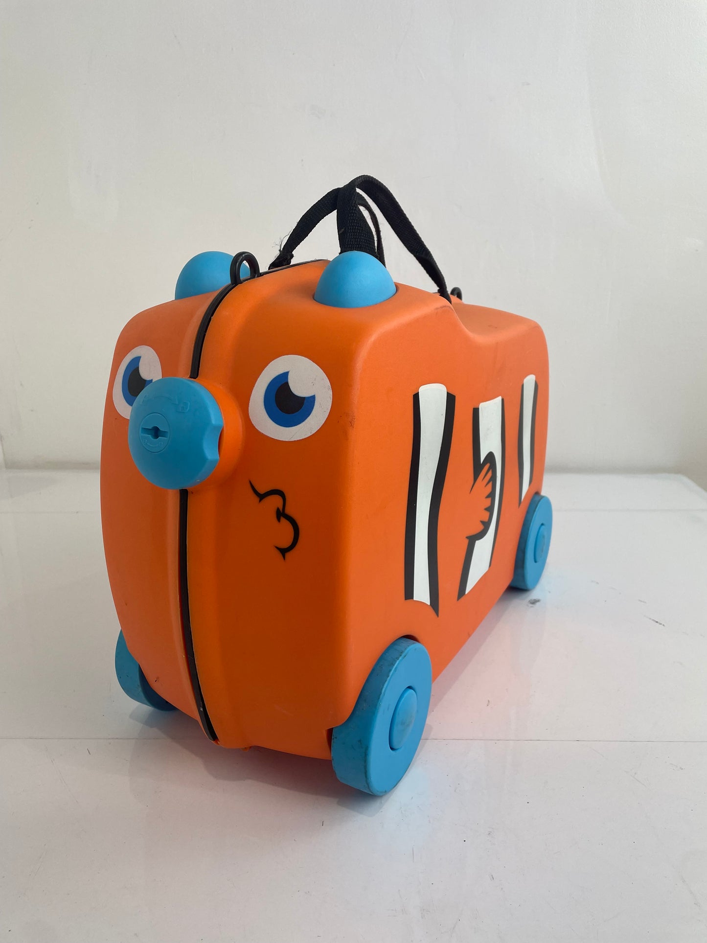 Kids Ride On Suitcase (Pre-Loved)