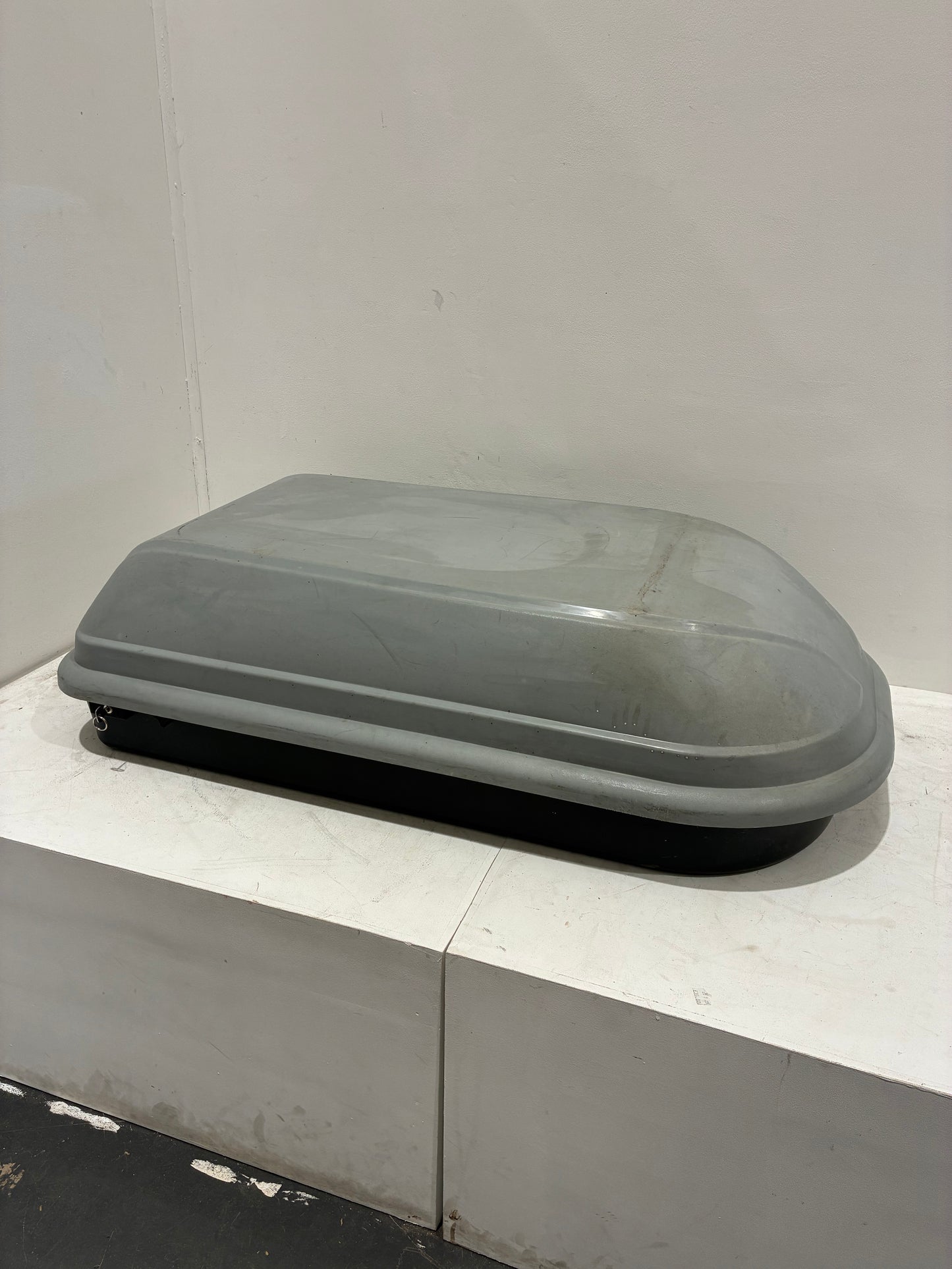 Halfords Roof Box & Fitting Kit (Pre-loved)