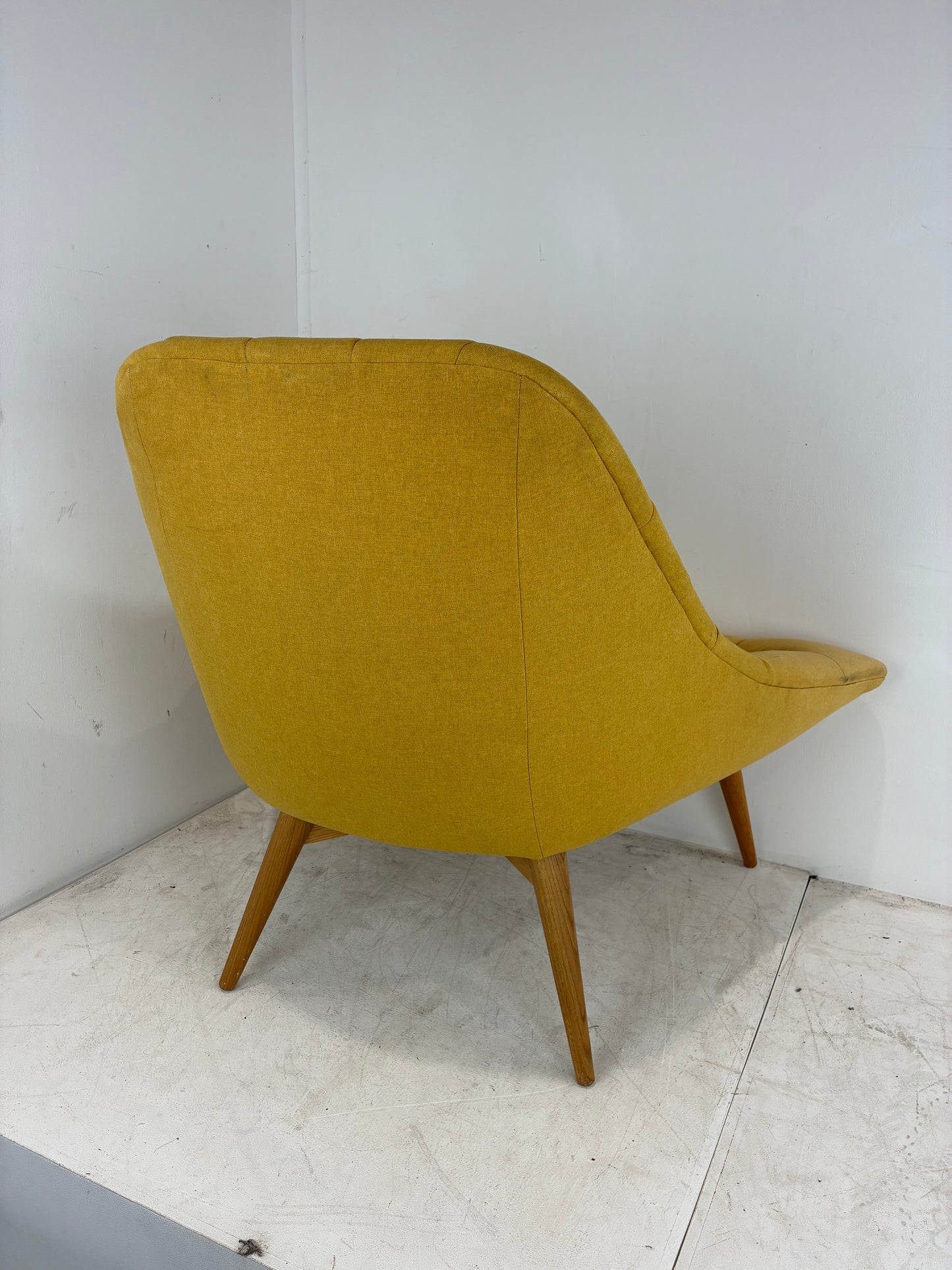 Modern Kolton Accent Chair (Pre-loved)