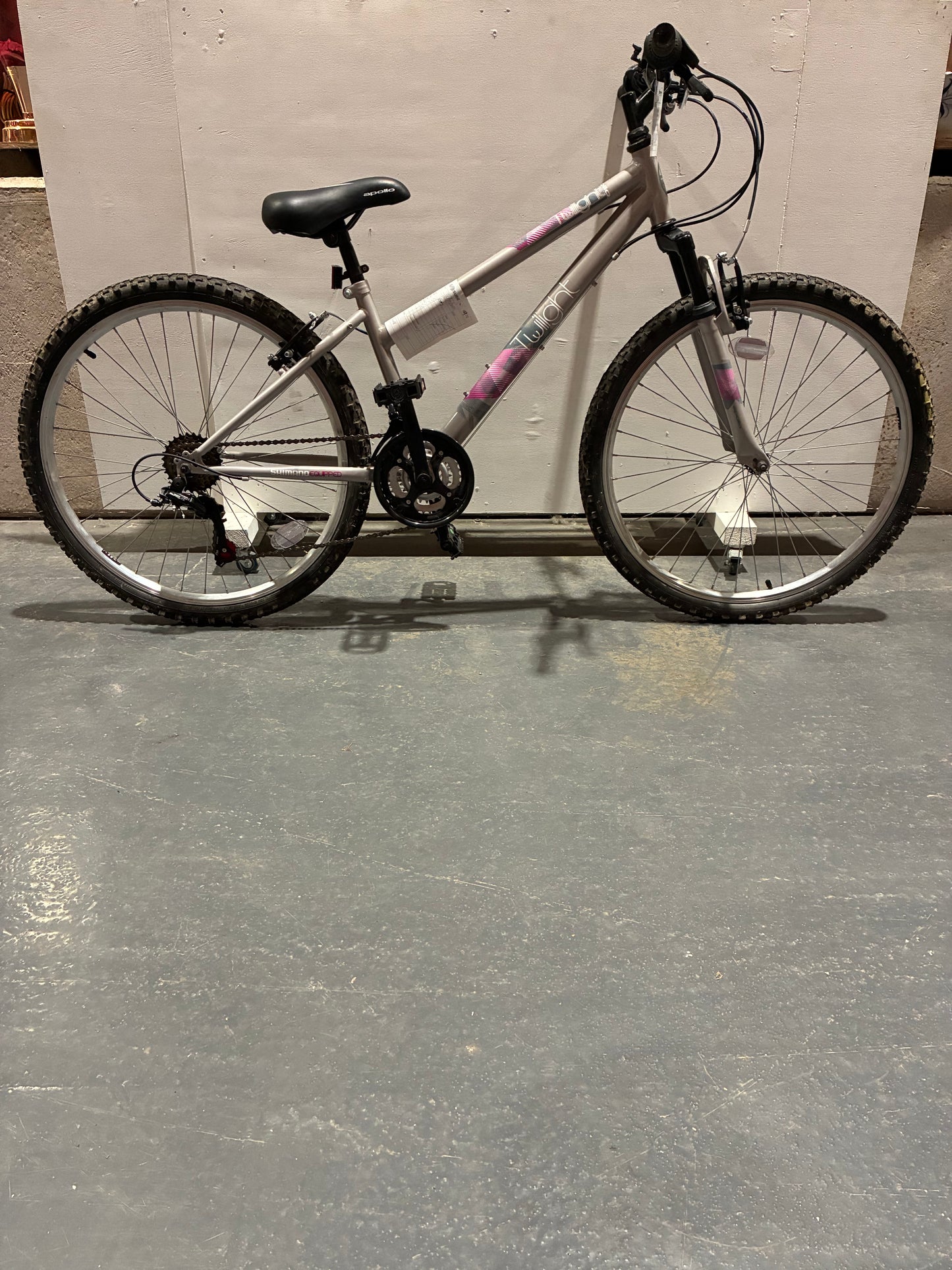 Apollo Twilight Women’s 26” Mountain Bike (Pre-loved)