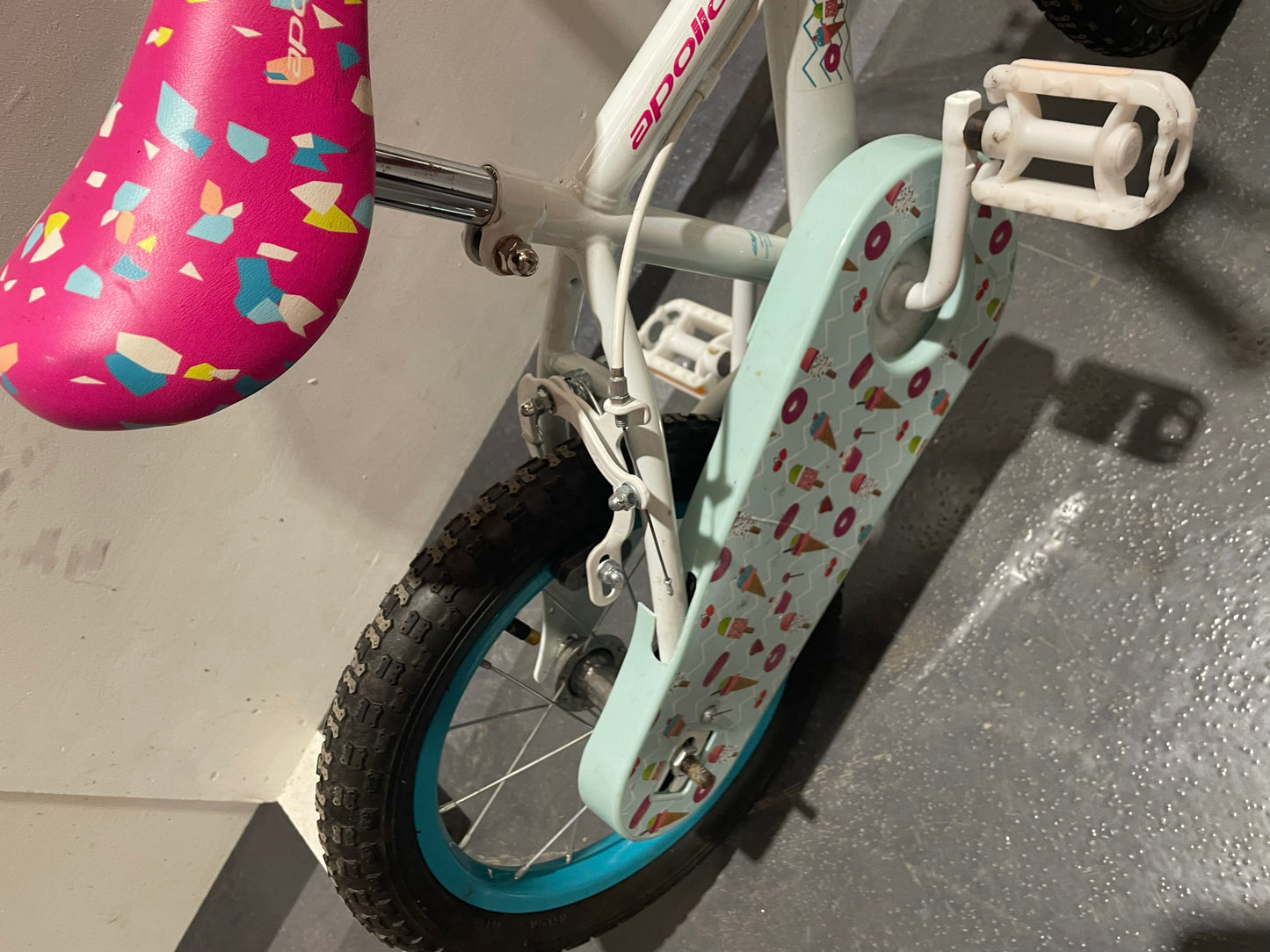 Serviced Apollo Sugar + Spice Bike, 14" (Pre-Loved)