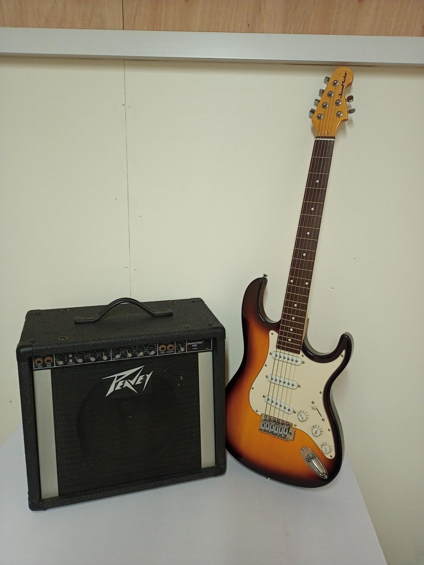 Jam Mate Electric Guitar & Peavey Backstage 110 Amplifier (Pre-loved)