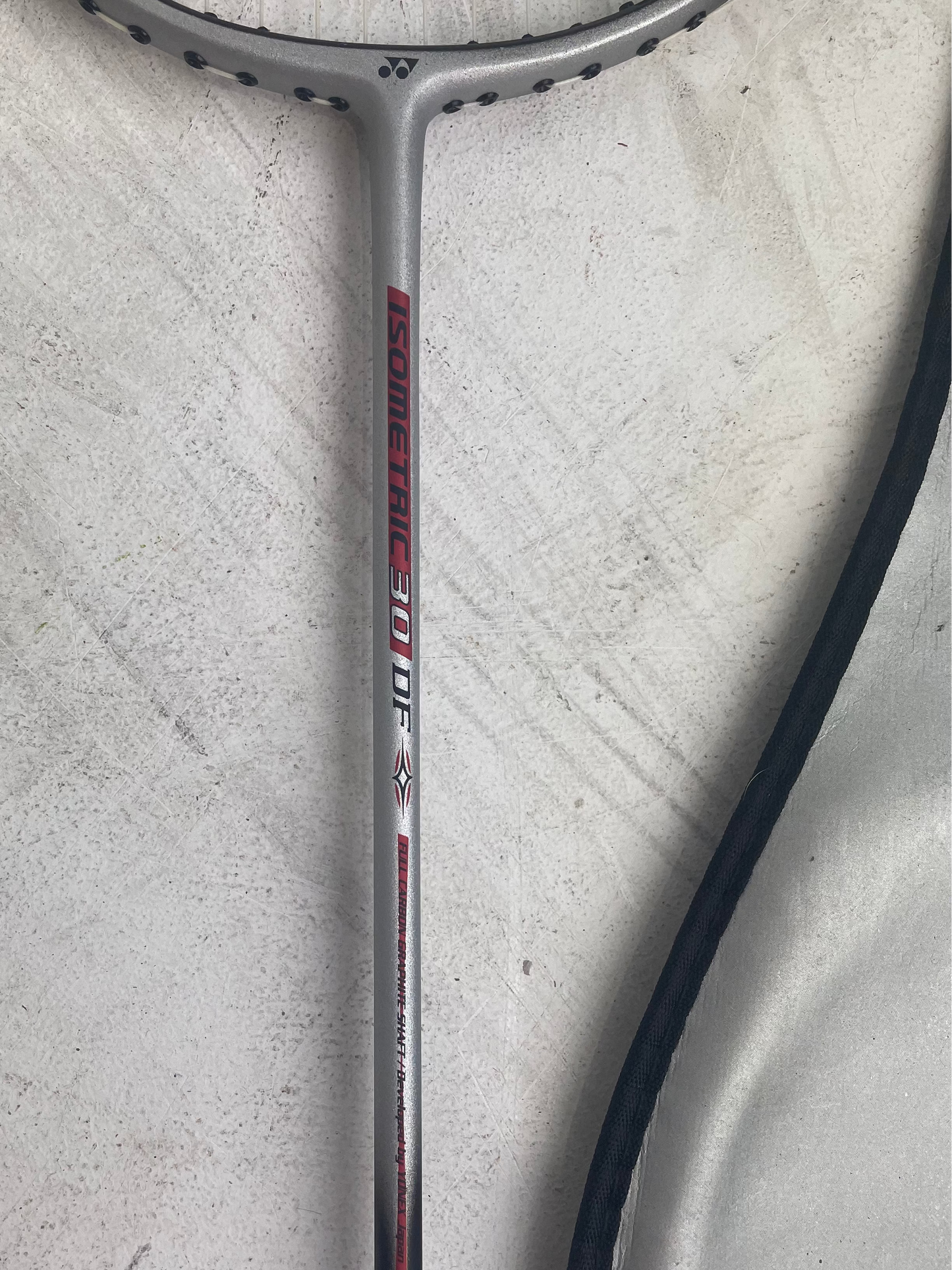 Yonex Isometric badminton Racket With Cover (Pre-Loved)
