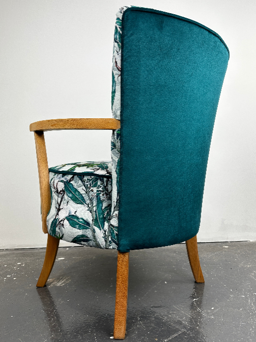 Armchair Upholstery Workshop