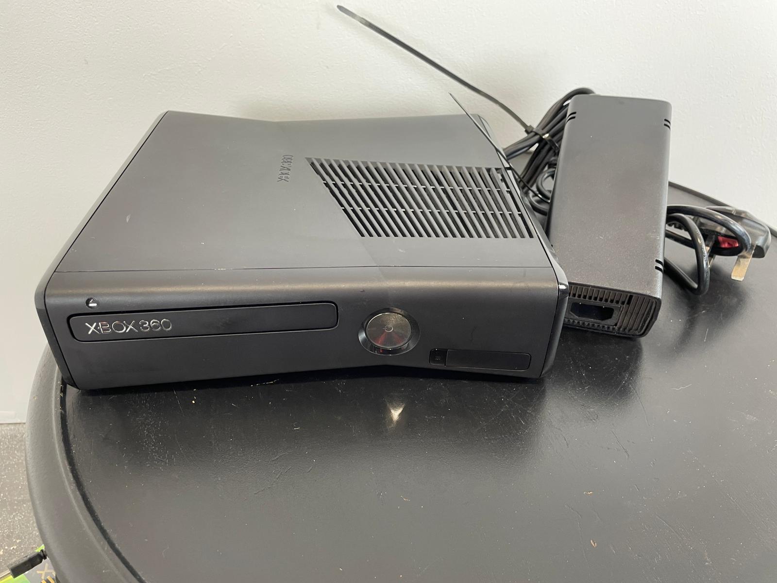 Xbox 360 With Games and Accessories (Pre-loved) Renew Greater Manchester